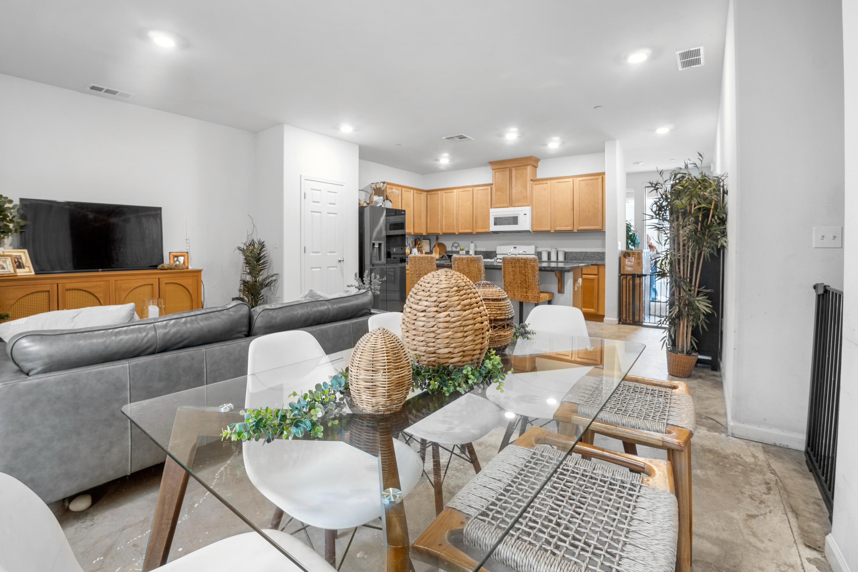 3142 E Seeger Ave, Visalia, CA 93277