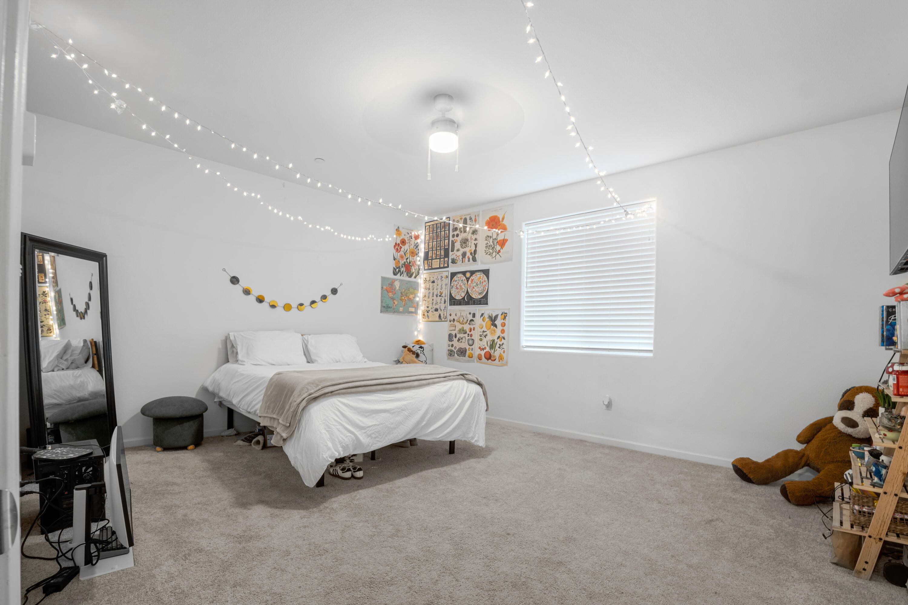 3142 E Seeger Ave, Visalia, CA 93277