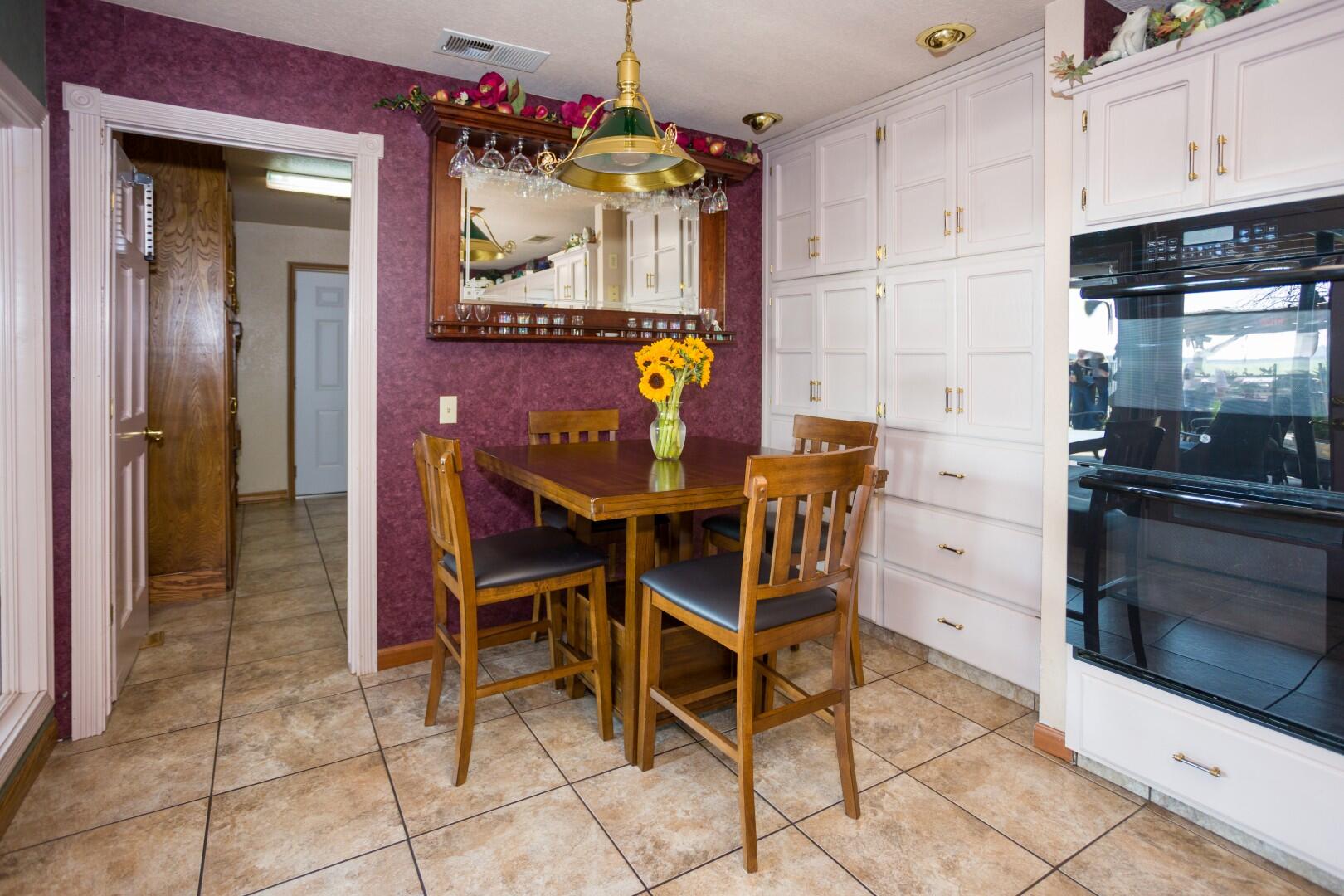 8924 Road 244, Terra Bella, CA 93270