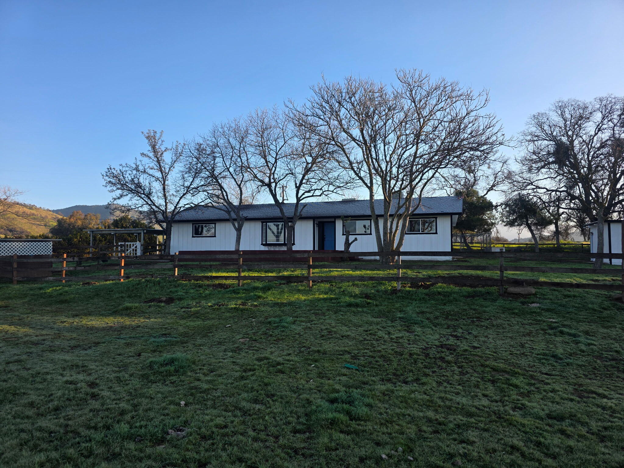 30536 George Smith Rd, Yokuts Valley, CA 93675