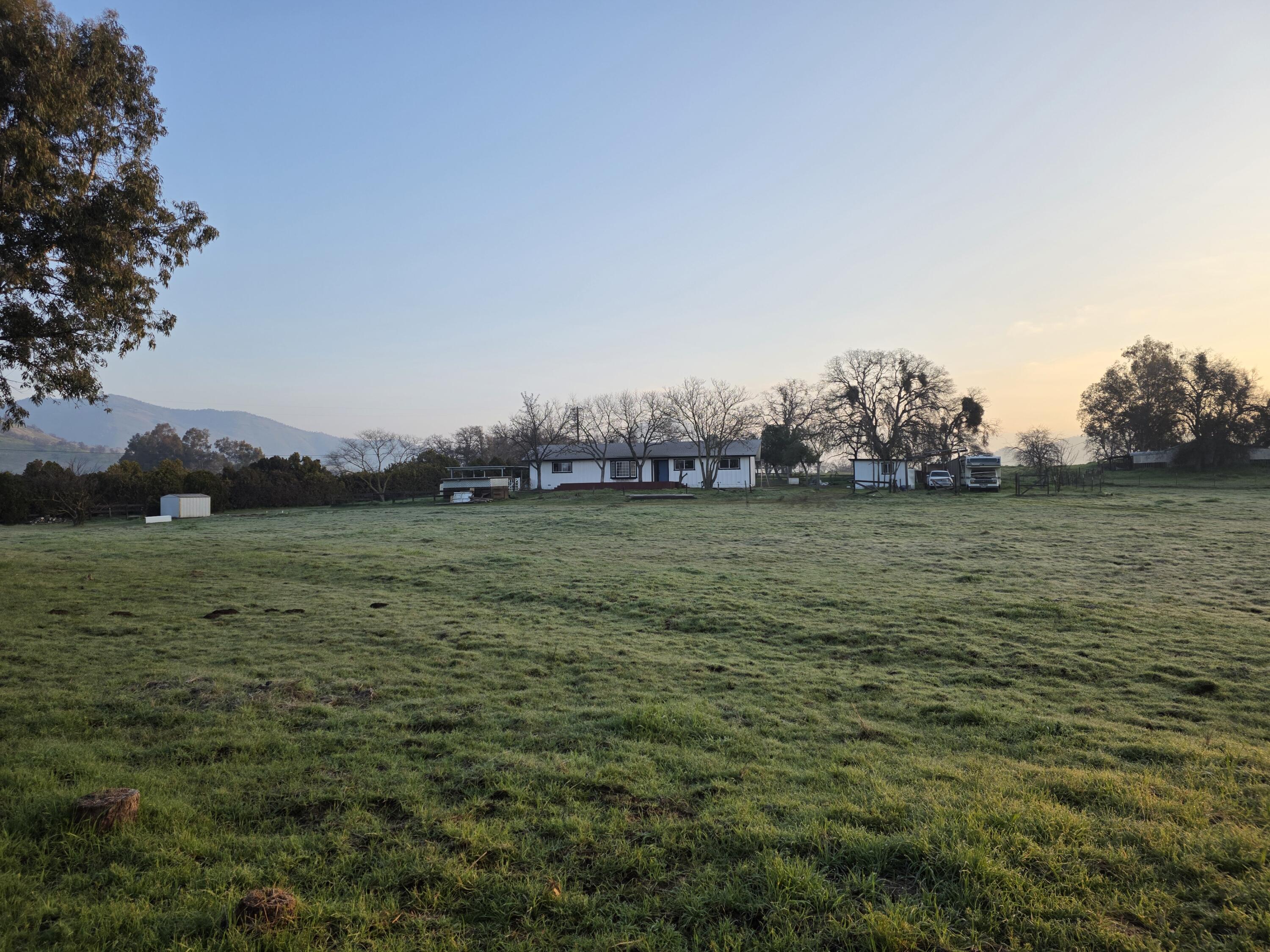 30536 George Smith Rd, Yokuts Valley, CA 93675