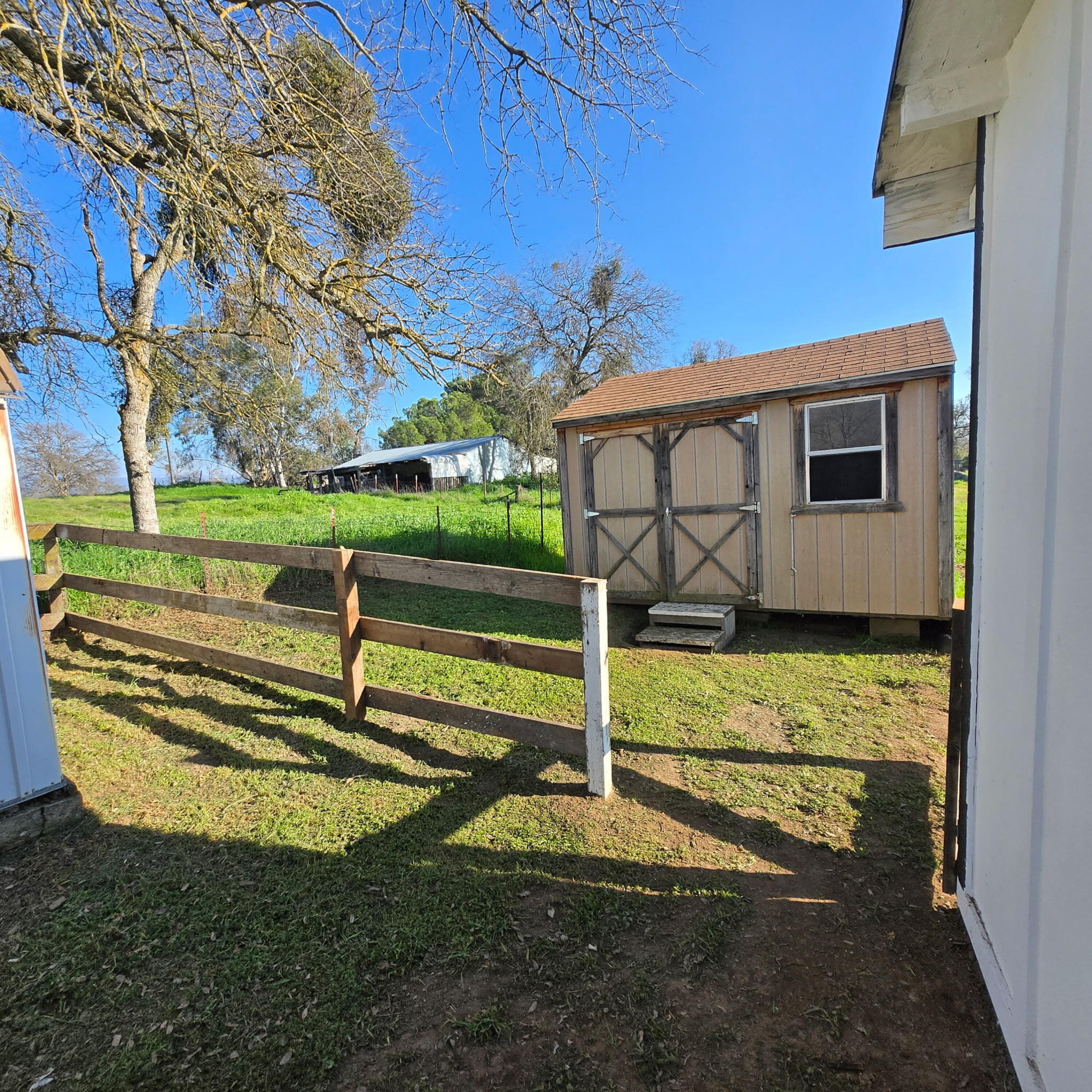 30536 George Smith Rd, Yokuts Valley, CA 93675