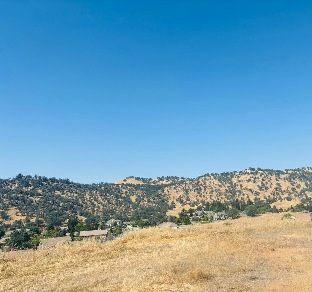 16295 Wrangler Dr, Springville, CA 93265