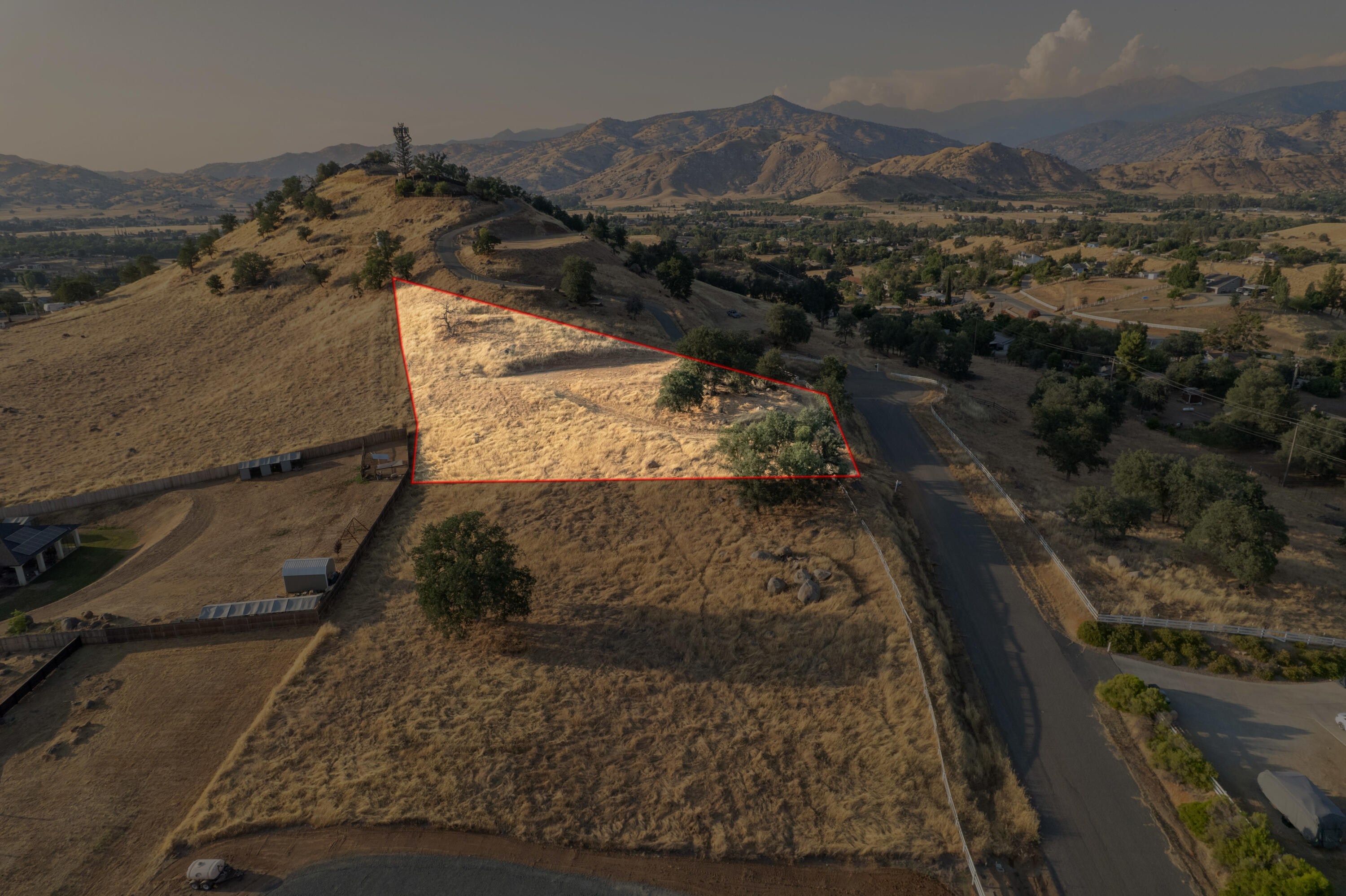 16295 Wrangler Dr, Springville, CA 93265