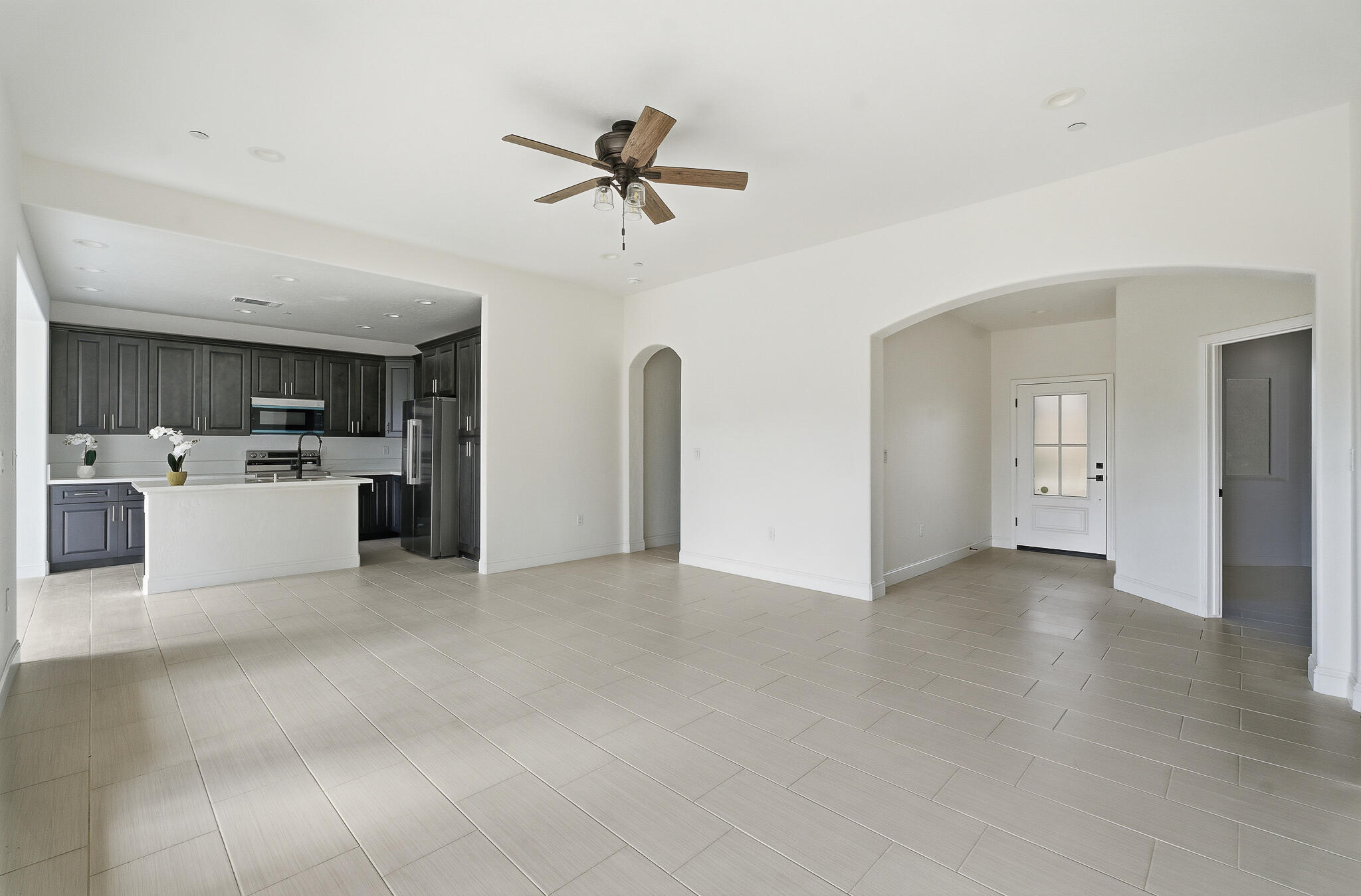 6347 W Elowin Ave, Visalia, CA 93291