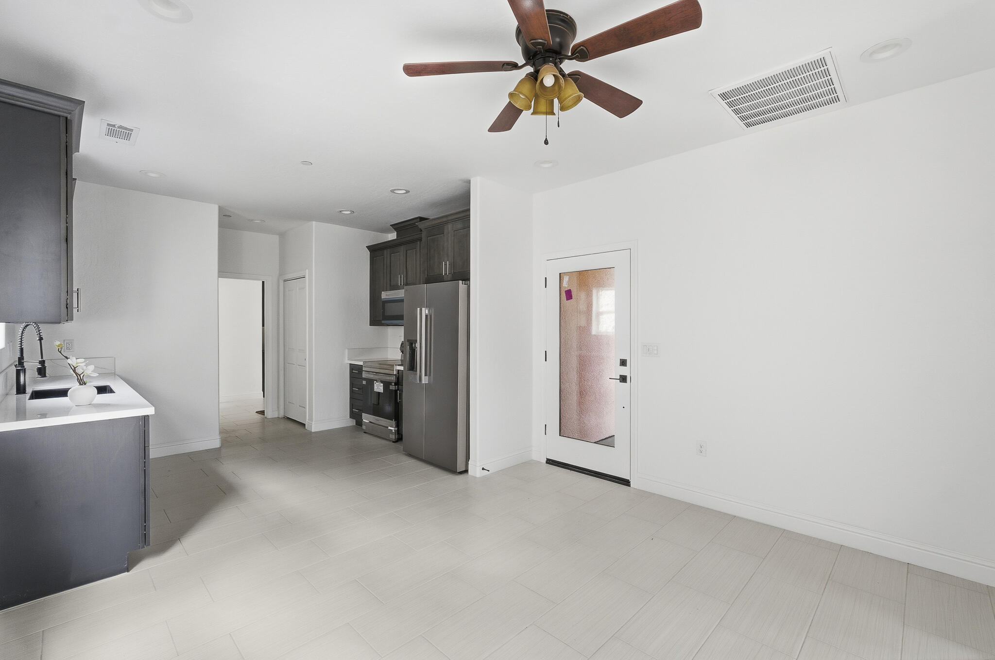 6347 W Elowin Ave, Visalia, CA 93291