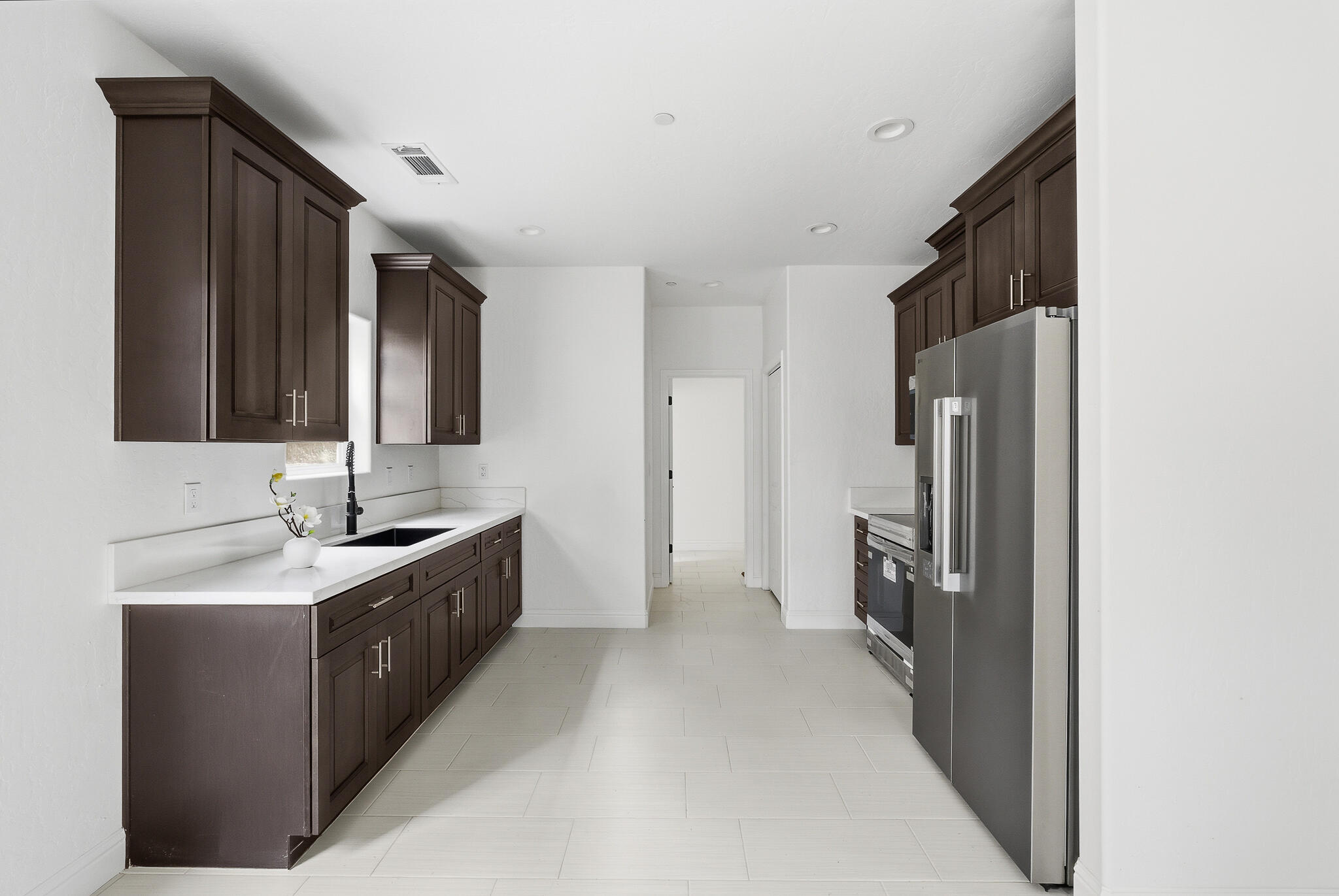 6347 W Elowin Ave, Visalia, CA 93291