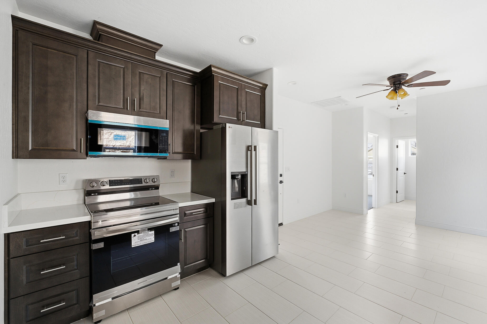 6347 W Elowin Ave, Visalia, CA 93291