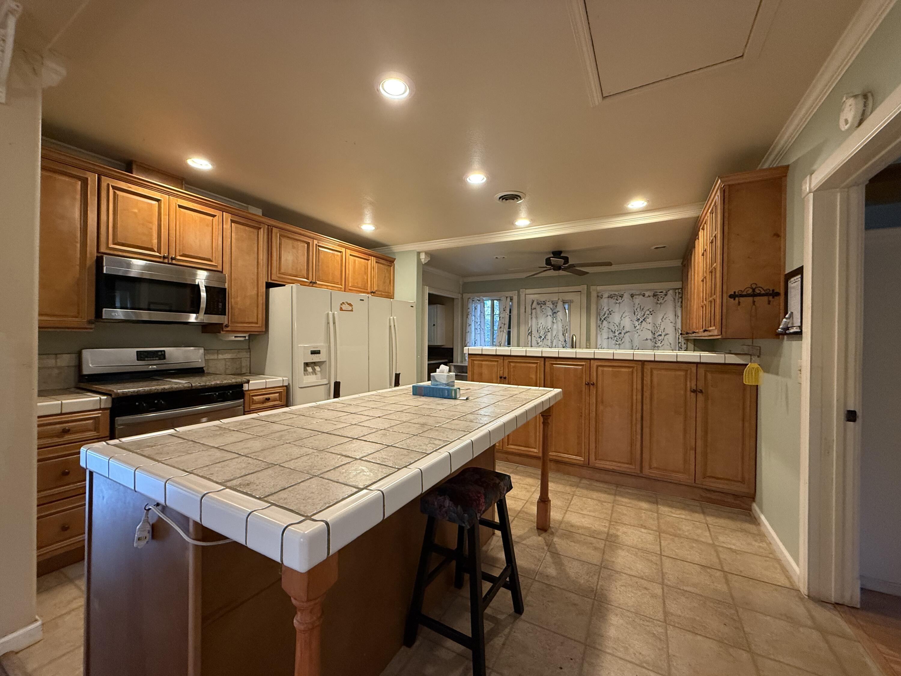 42764 N Fork Dr, Three Rivers, CA 93271