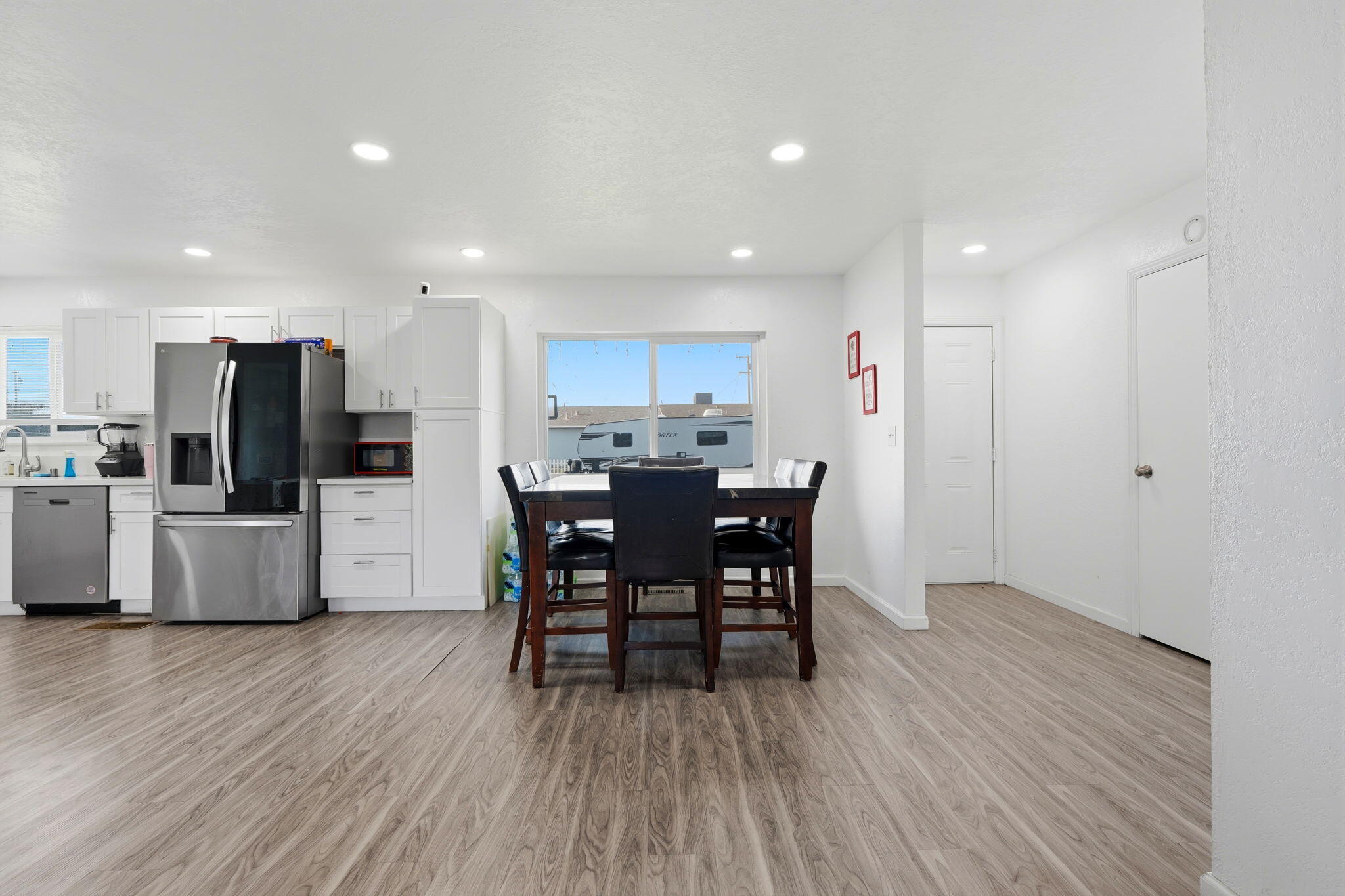 10125 El Toro Way, Hanford, CA 93230