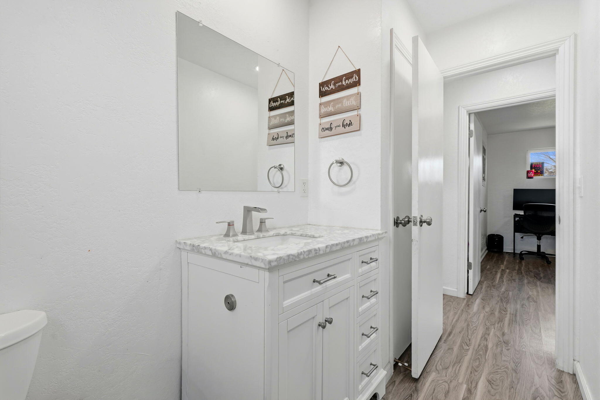 10125 El Toro Way, Hanford, CA 93230