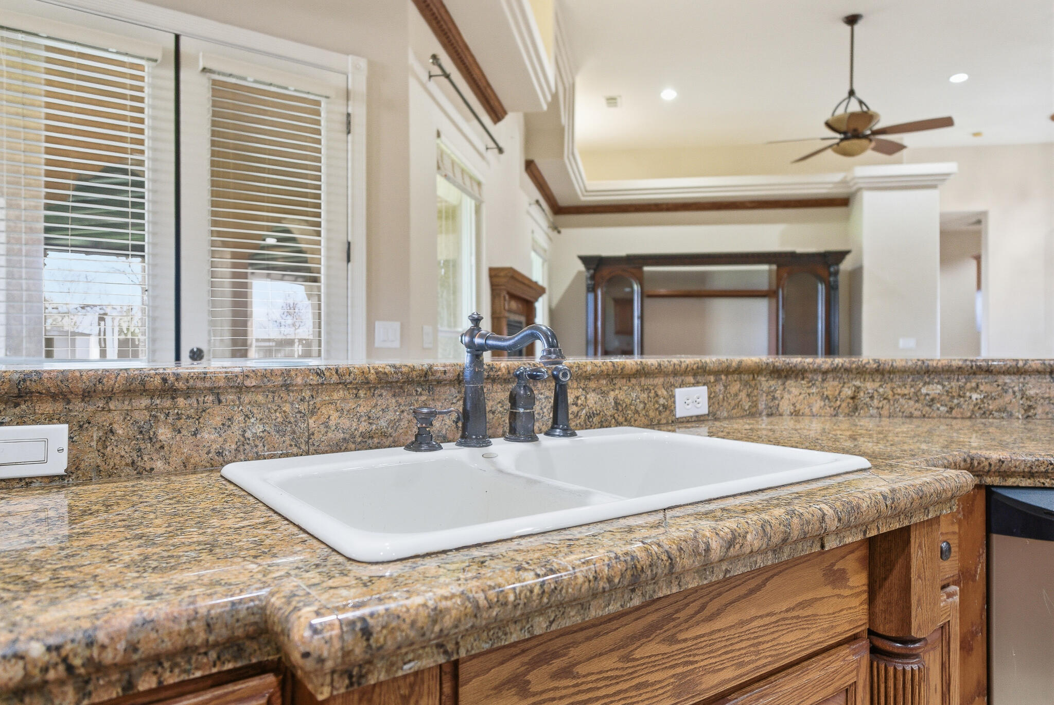 12524 Ave 320, Visalia, CA 93291