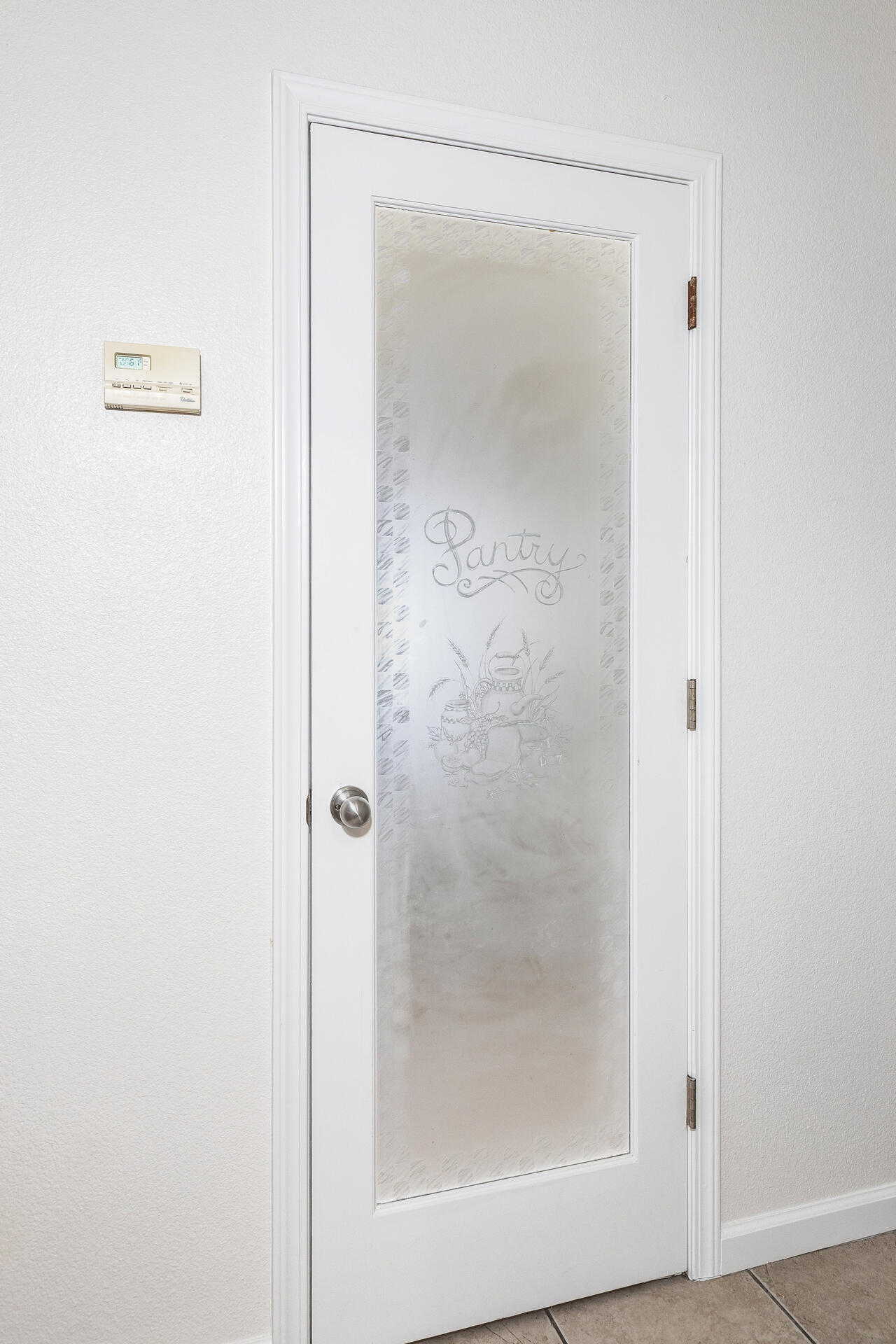 1847 E Lauren Ave, Dinuba, CA 93618