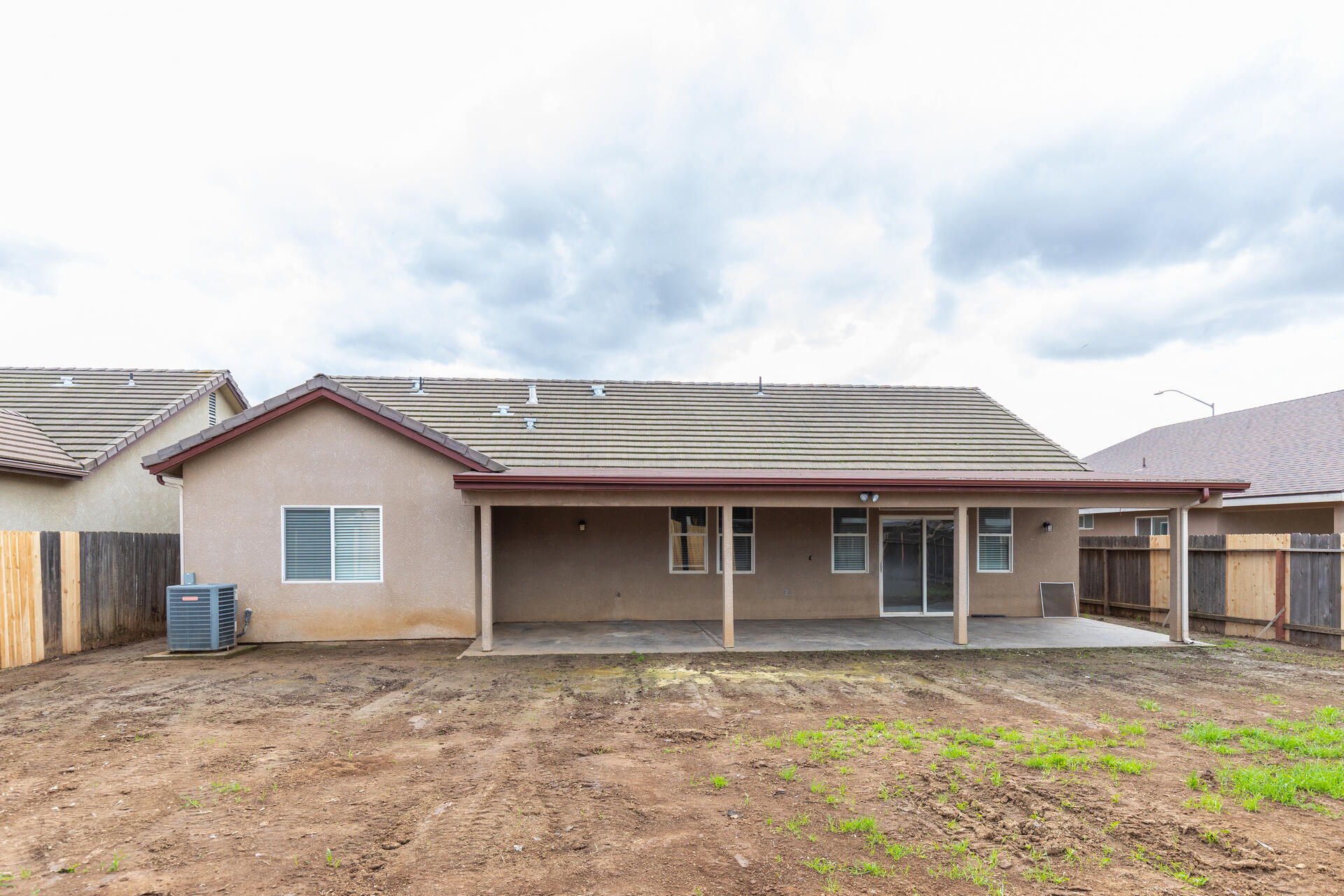1847 E Lauren Ave, Dinuba, CA 93618
