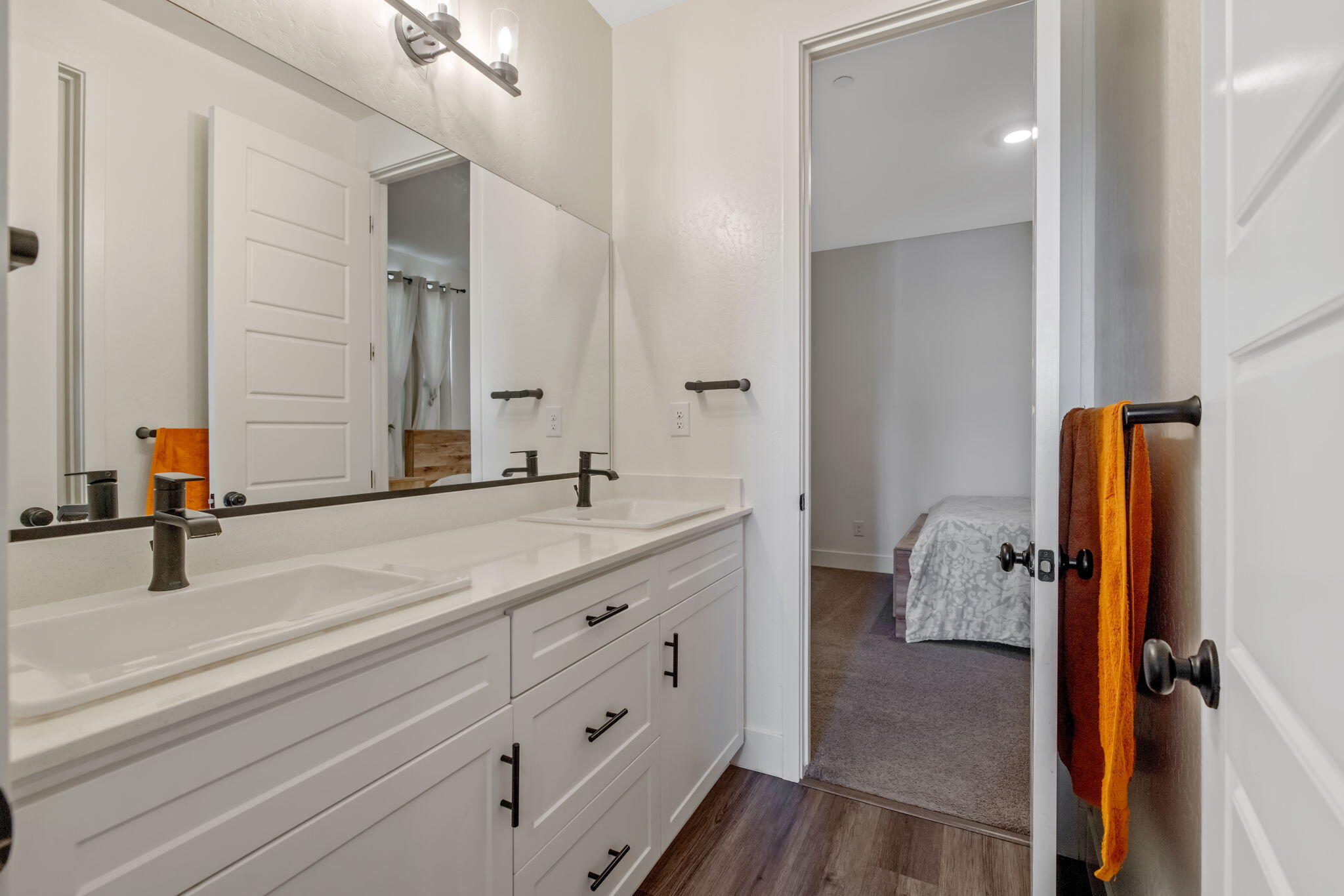 2635 S Cain Ct, Visalia, CA 93292