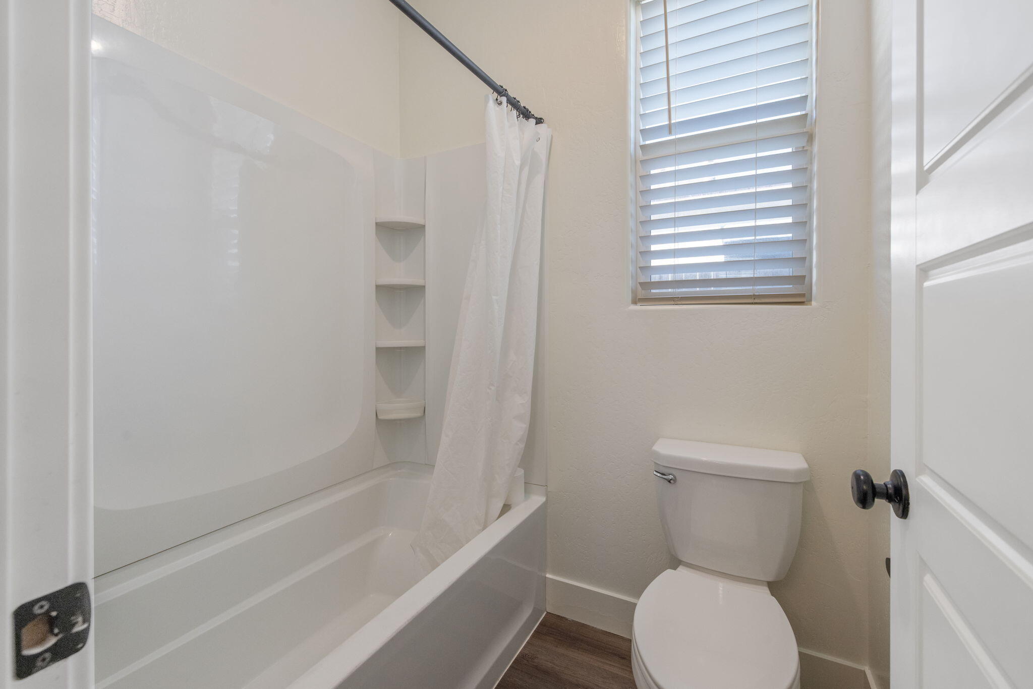 2635 S Cain Ct, Visalia, CA 93292