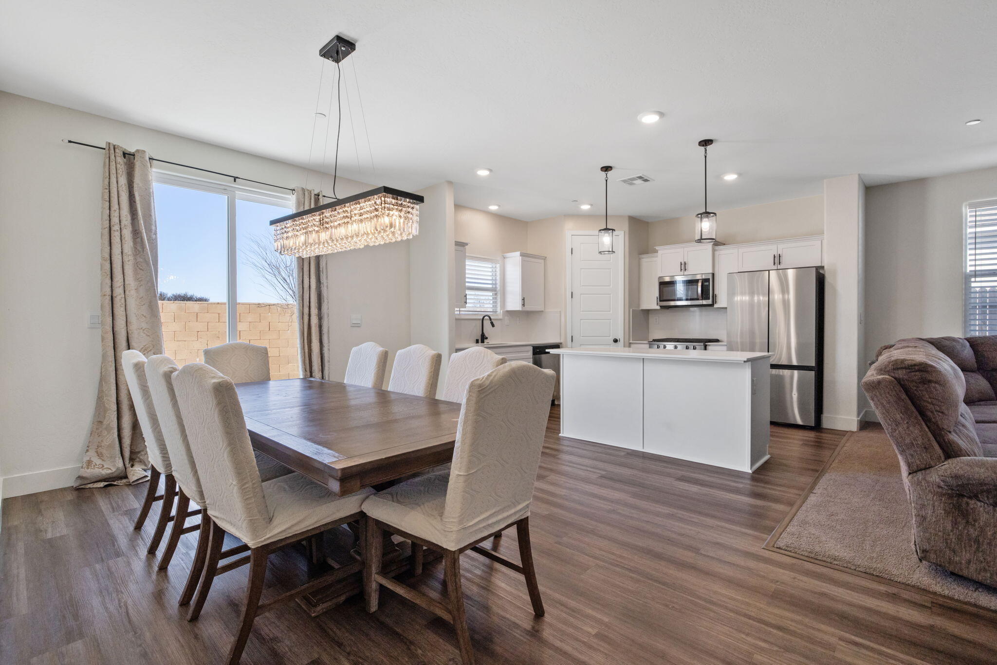 2635 S Cain Ct, Visalia, CA 93292