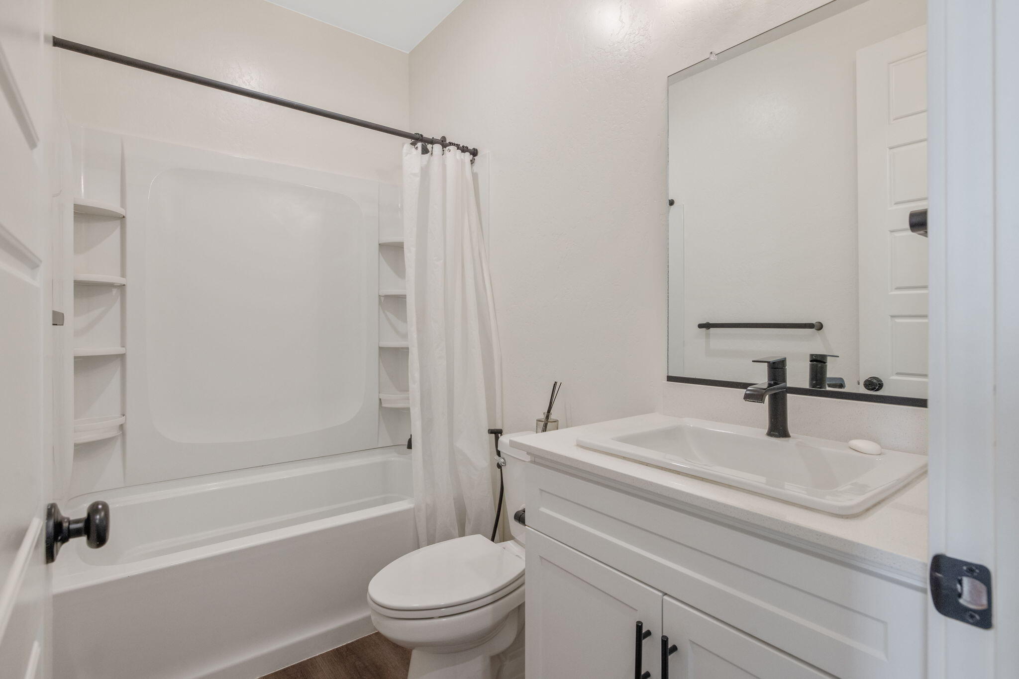 2635 S Cain Ct, Visalia, CA 93292