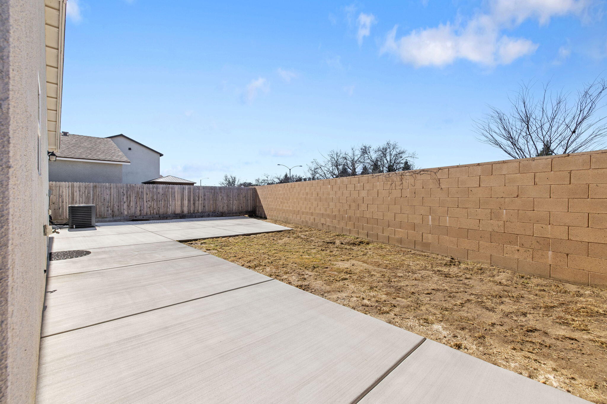 2635 S Cain Ct, Visalia, CA 93292