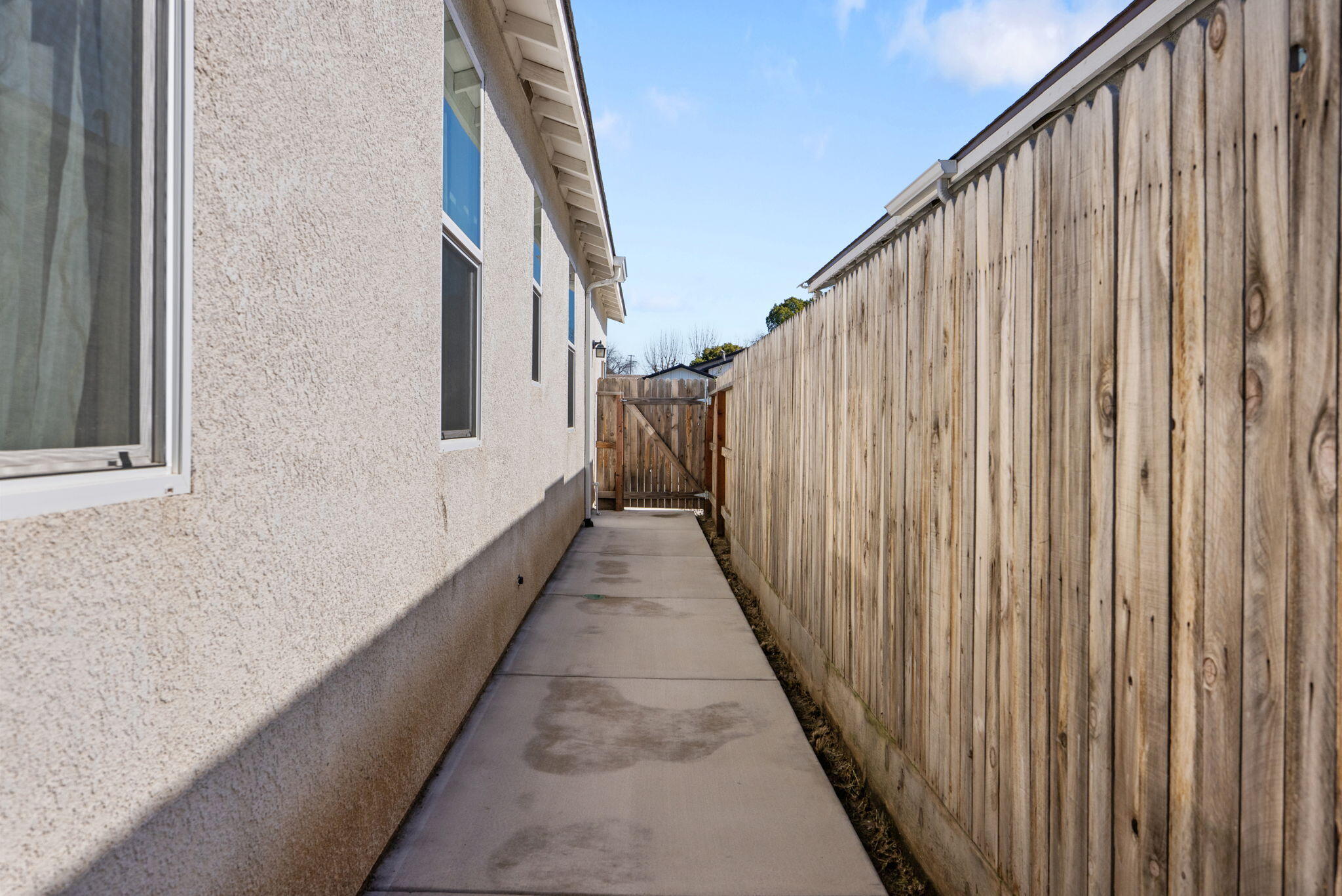 2635 S Cain Ct, Visalia, CA 93292