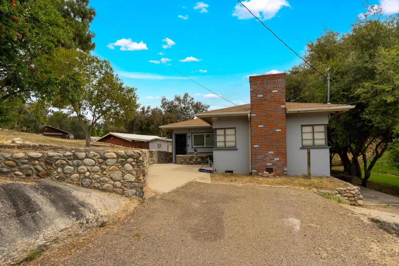 35228 Lenard Rd, Springville, CA 93265