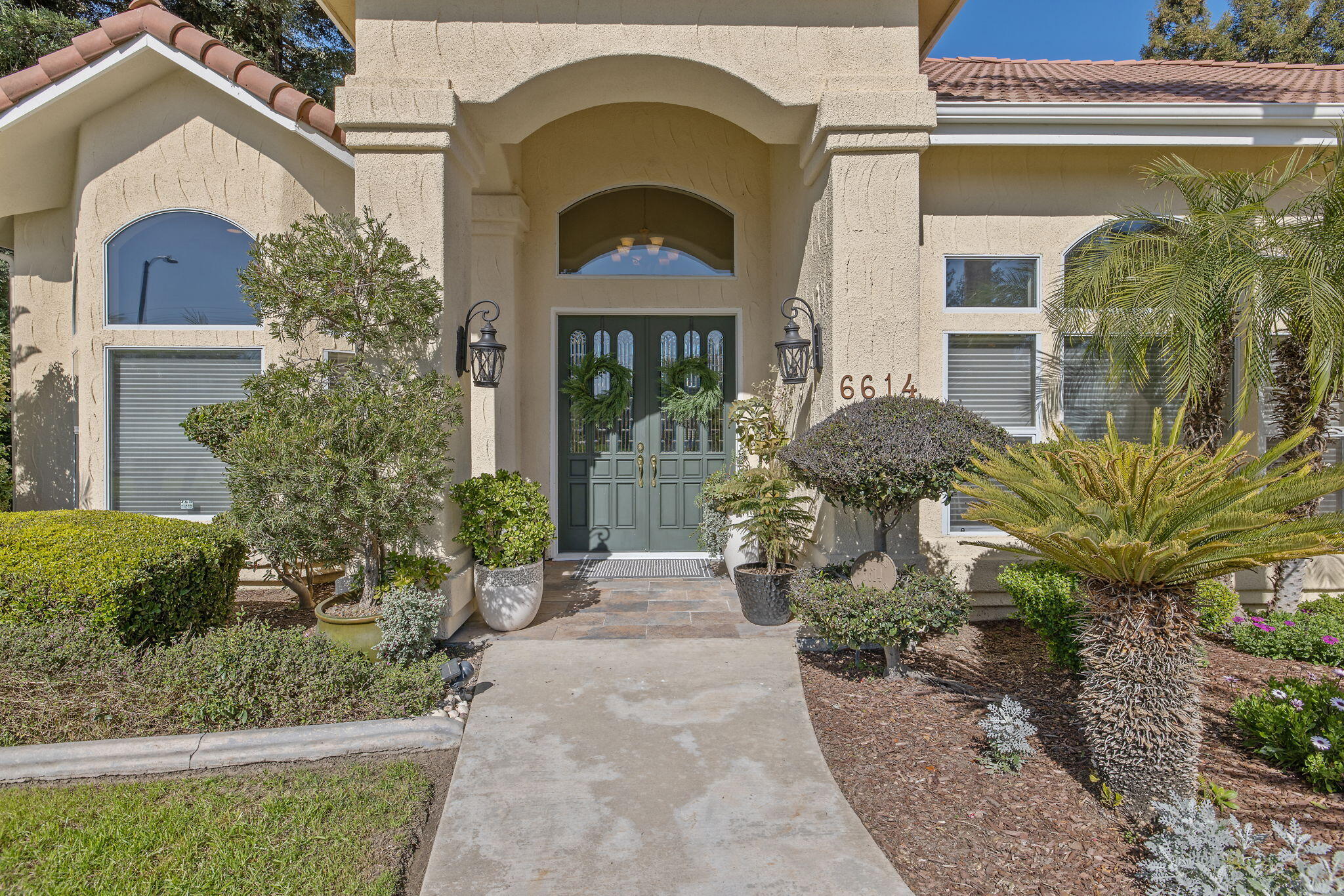 6614 W Vassar Ave, Visalia, CA 93277