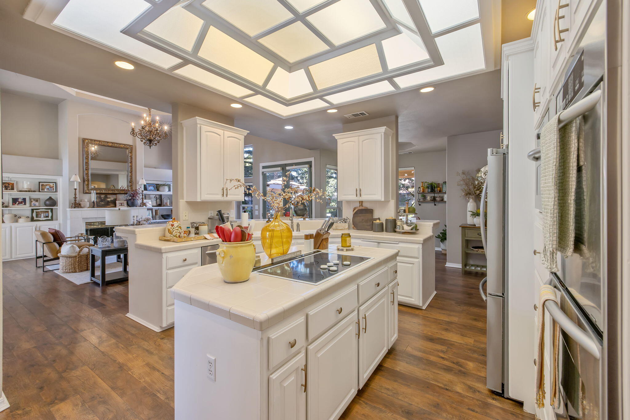 6614 W Vassar Ave, Visalia, CA 93277