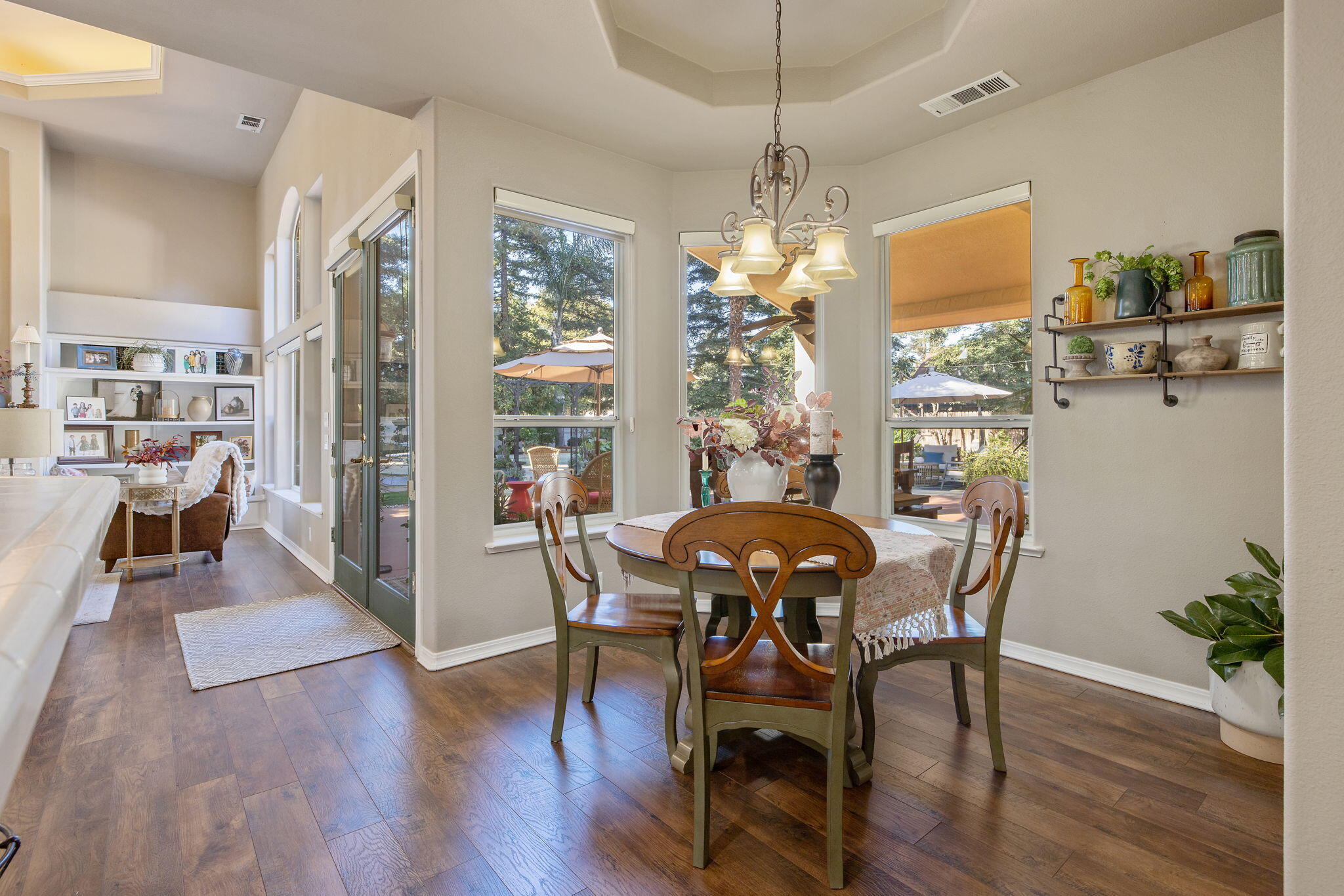 6614 W Vassar Ave, Visalia, CA 93277