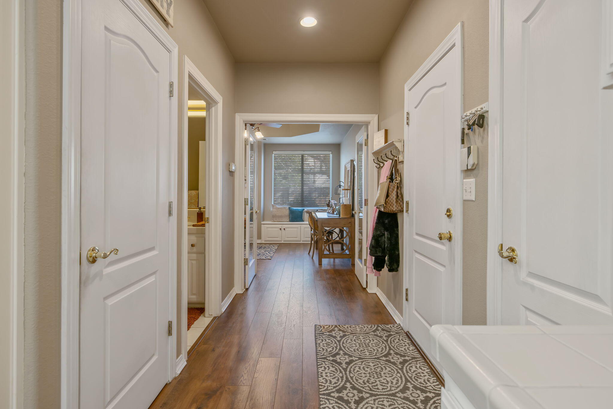 6614 W Vassar Ave, Visalia, CA 93277