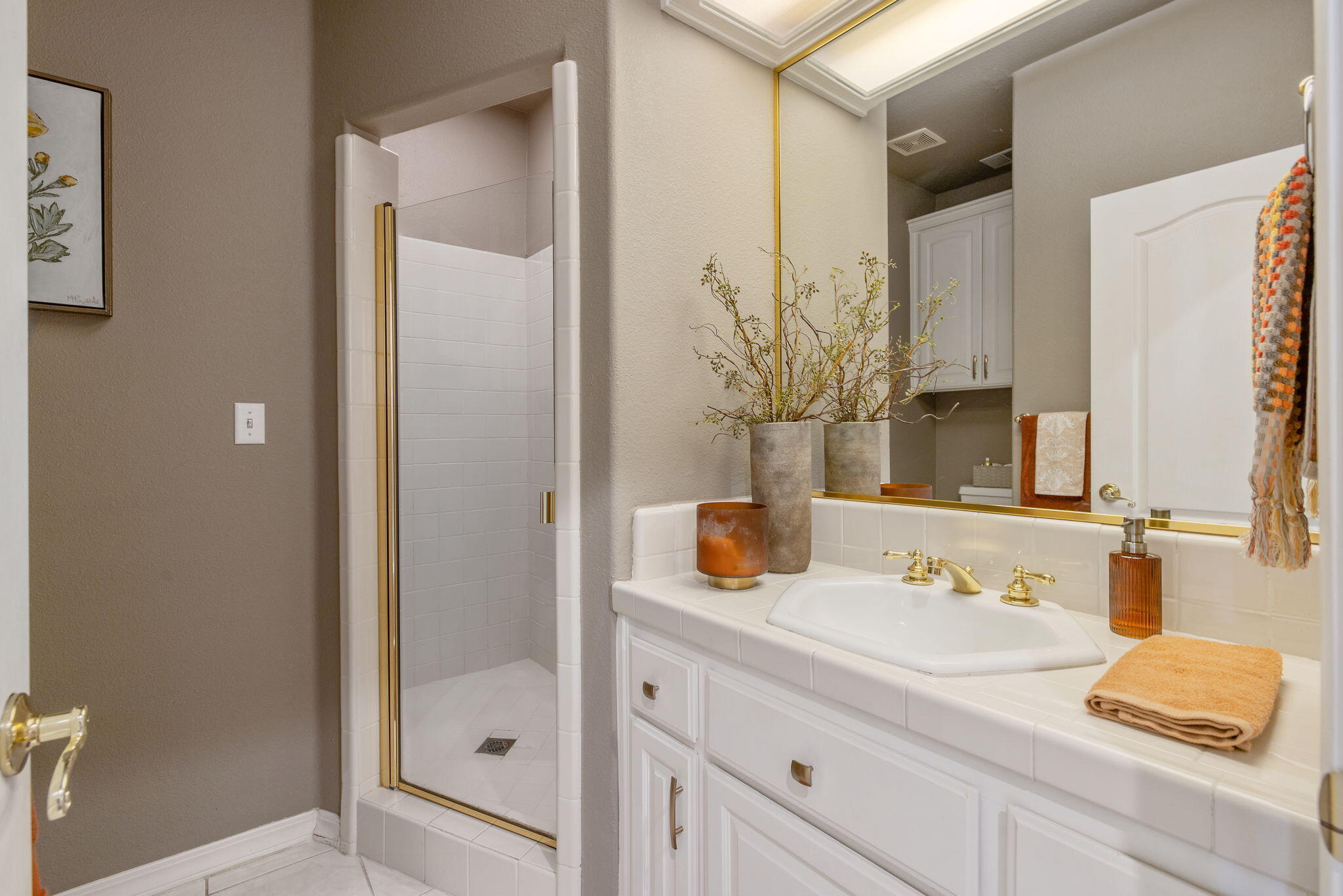 6614 W Vassar Ave, Visalia, CA 93277