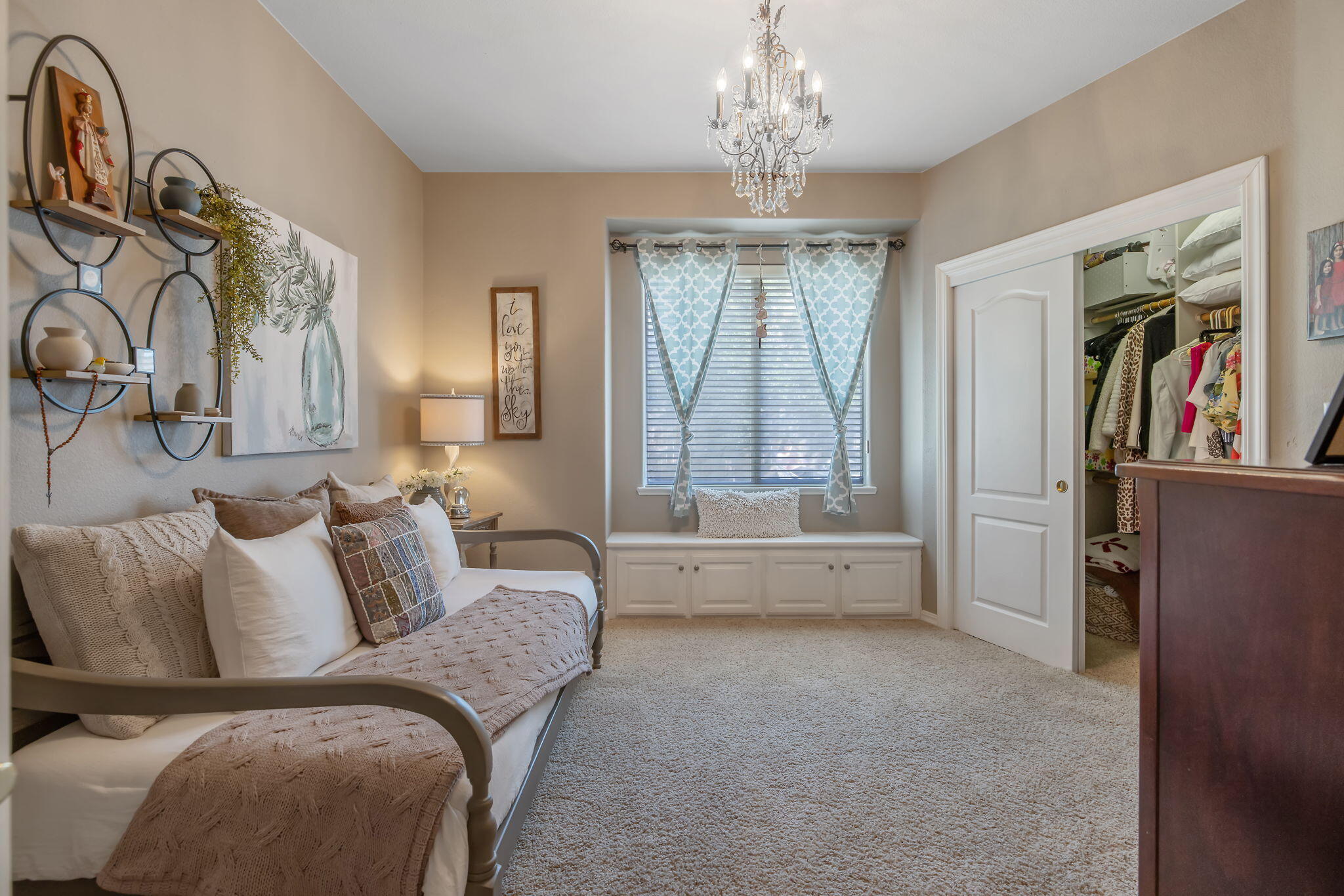 6614 W Vassar Ave, Visalia, CA 93277