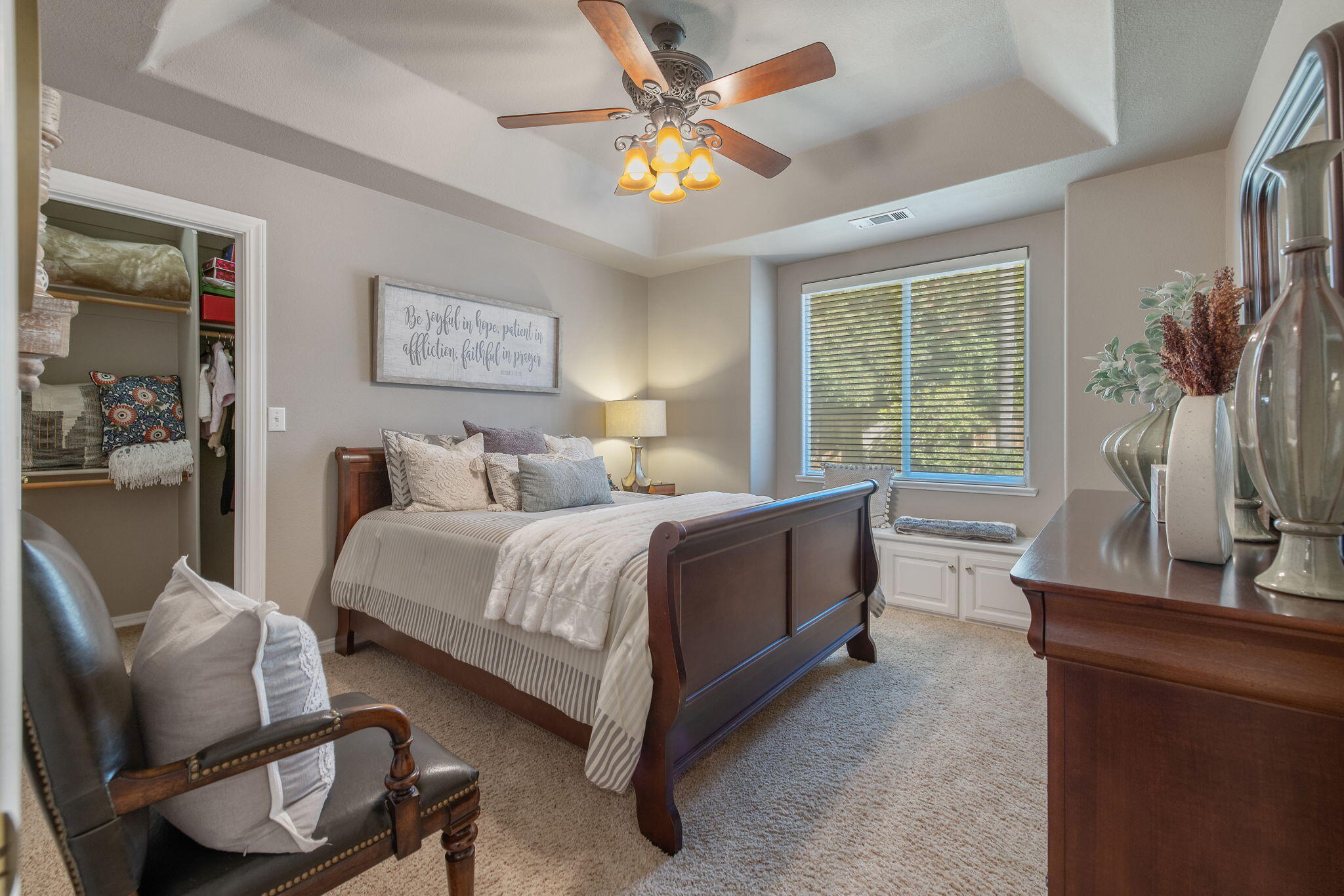 6614 W Vassar Ave, Visalia, CA 93277