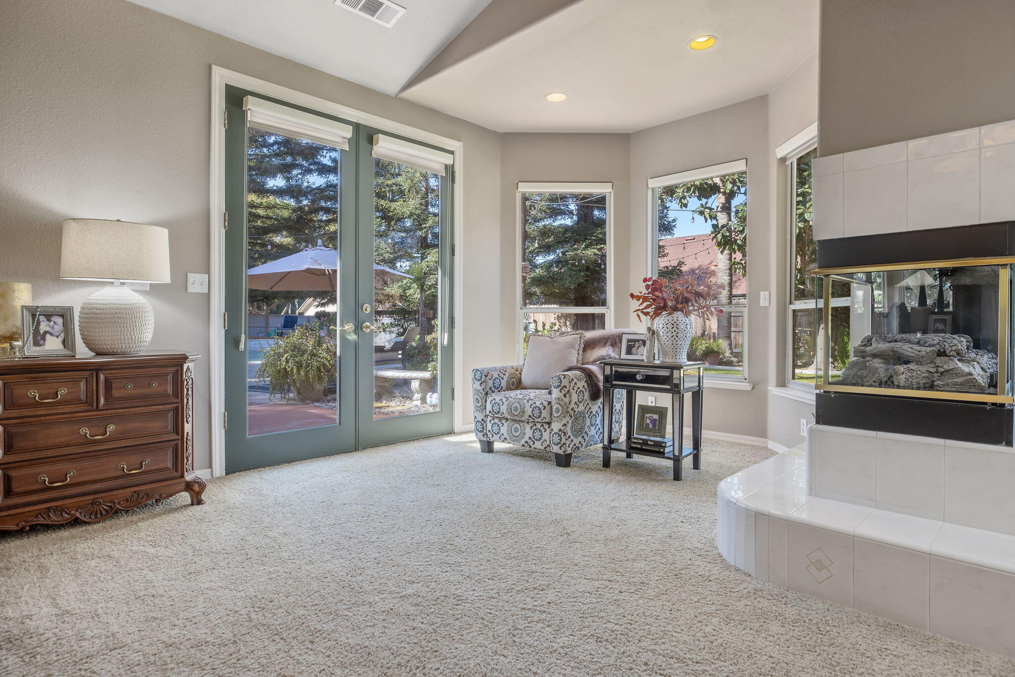 6614 W Vassar Ave, Visalia, CA 93277