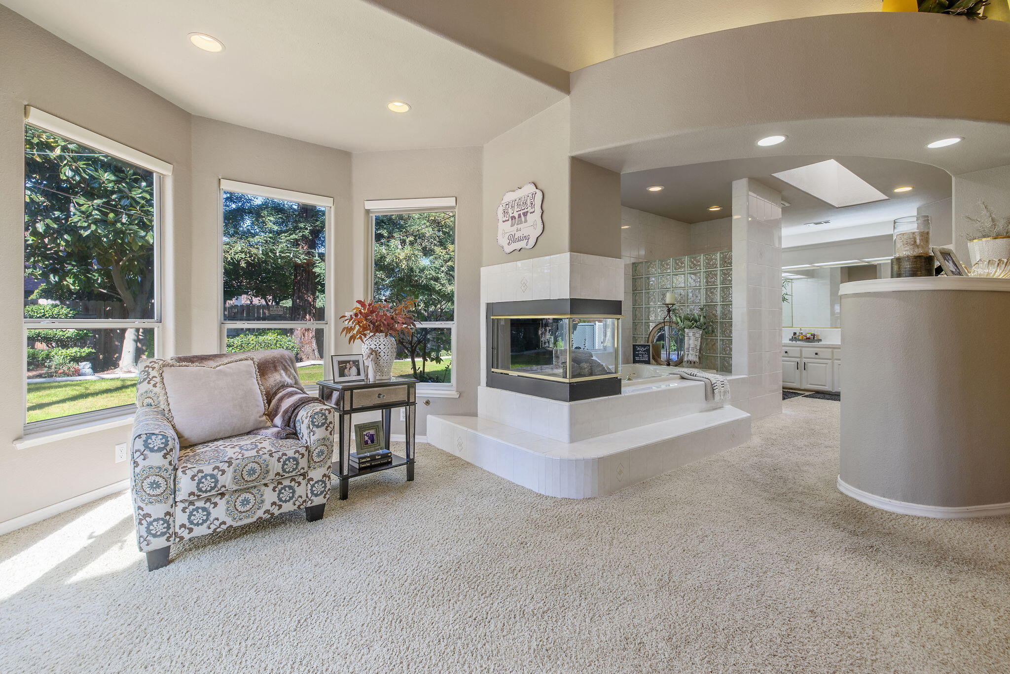 6614 W Vassar Ave, Visalia, CA 93277