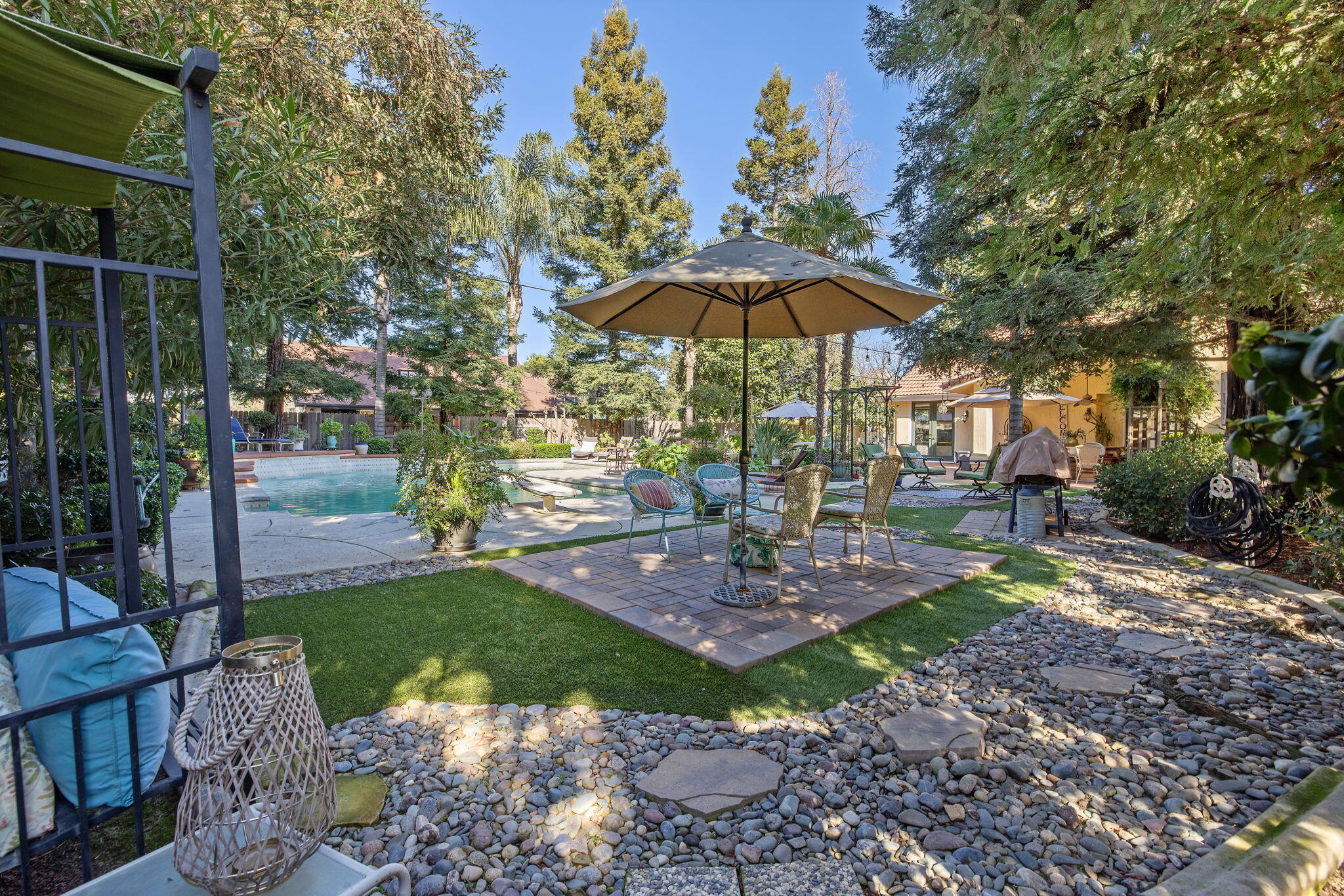 6614 W Vassar Ave, Visalia, CA 93277