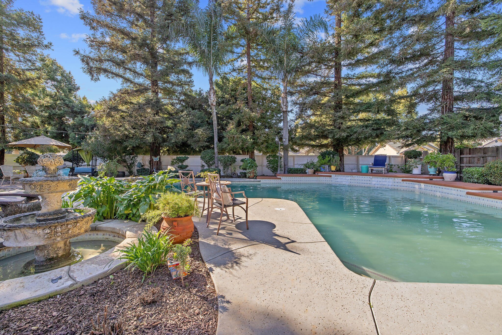 6614 W Vassar Ave, Visalia, CA 93277