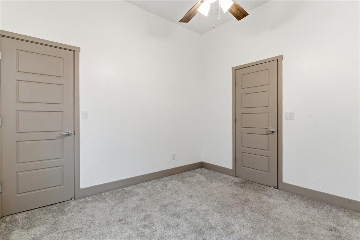 434 E Tyler Ct, Visalia, CA 93291