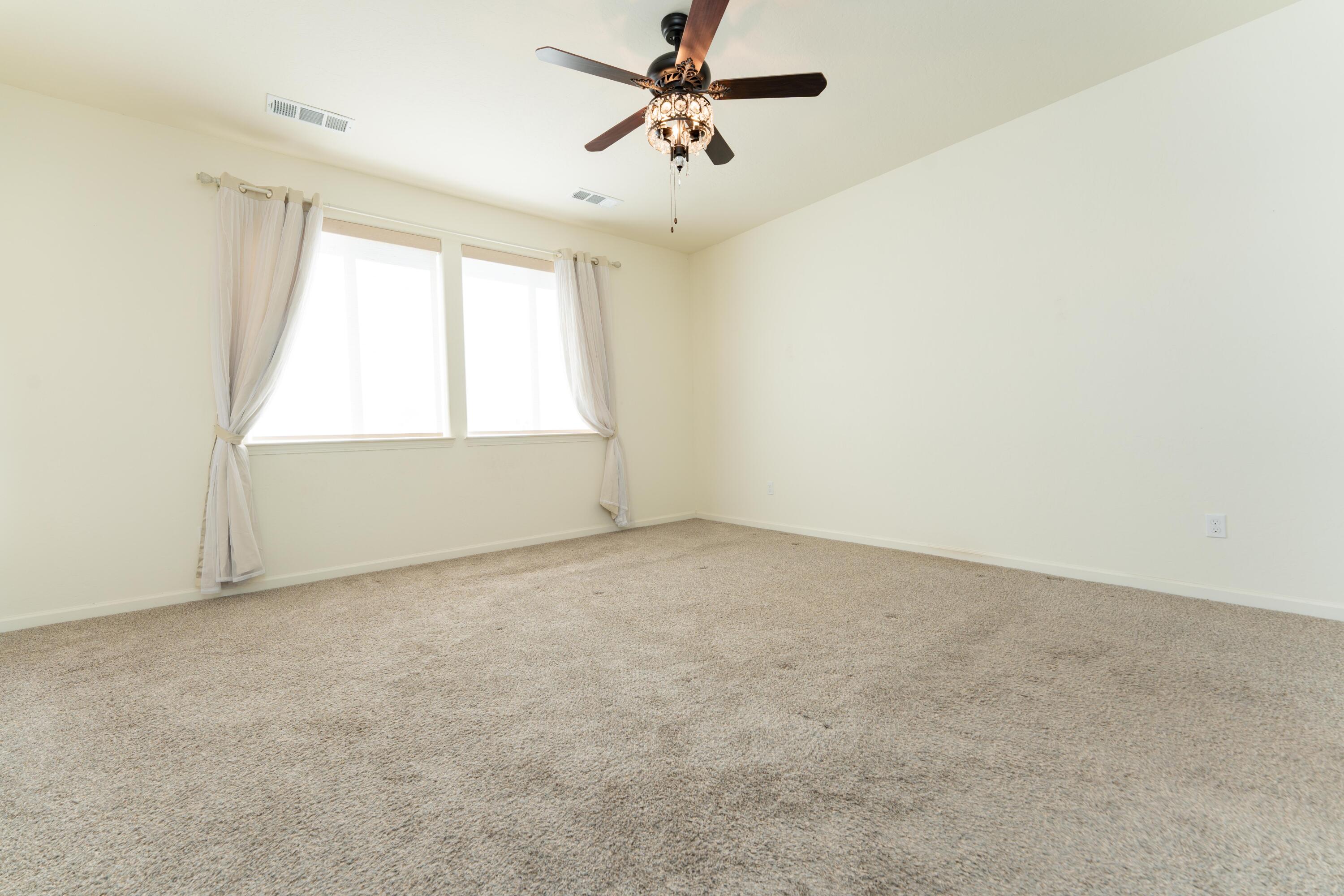 2241 E Monte Verde Ct, Visalia, CA 93292