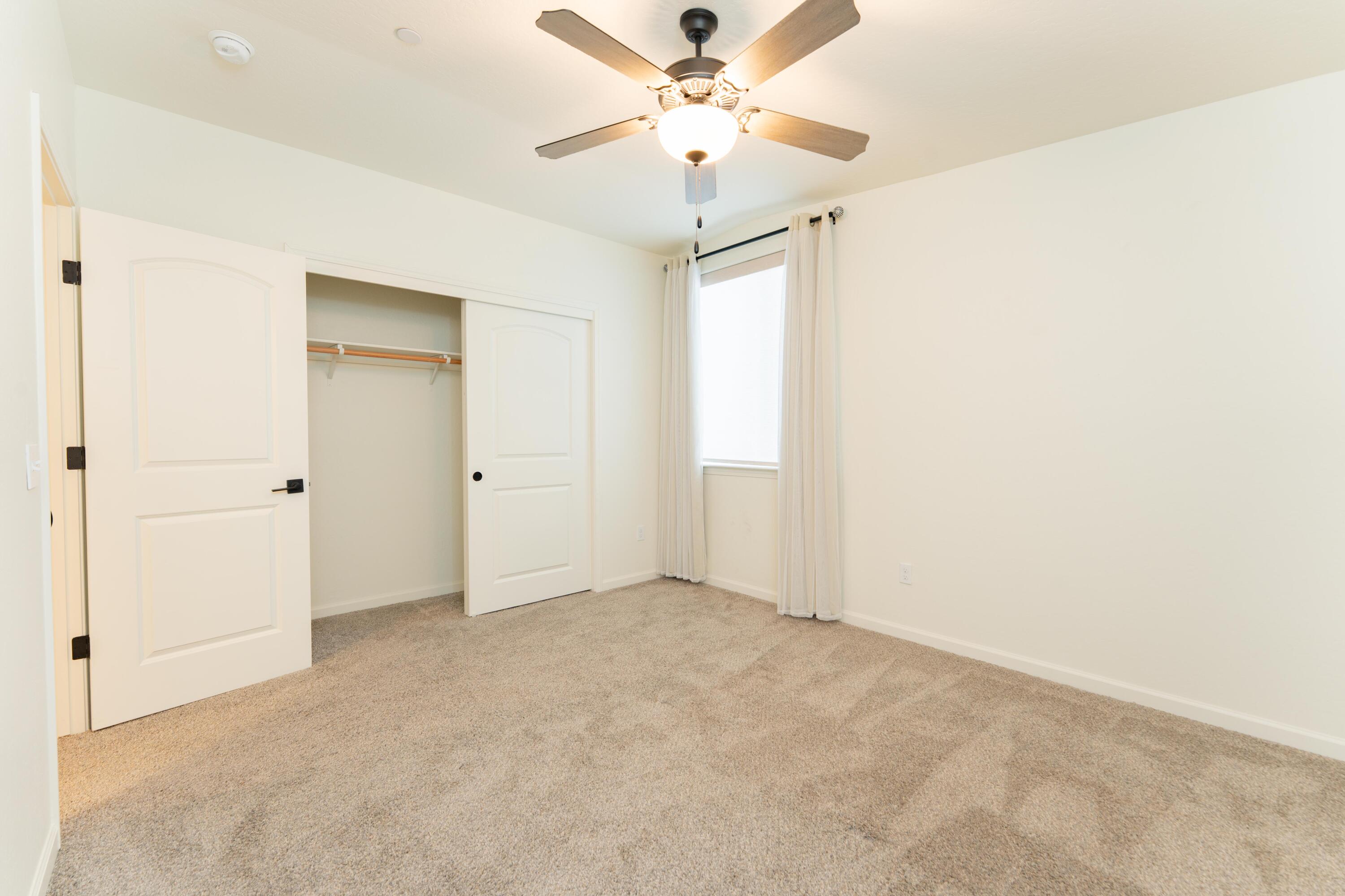 2241 E Monte Verde Ct, Visalia, CA 93292