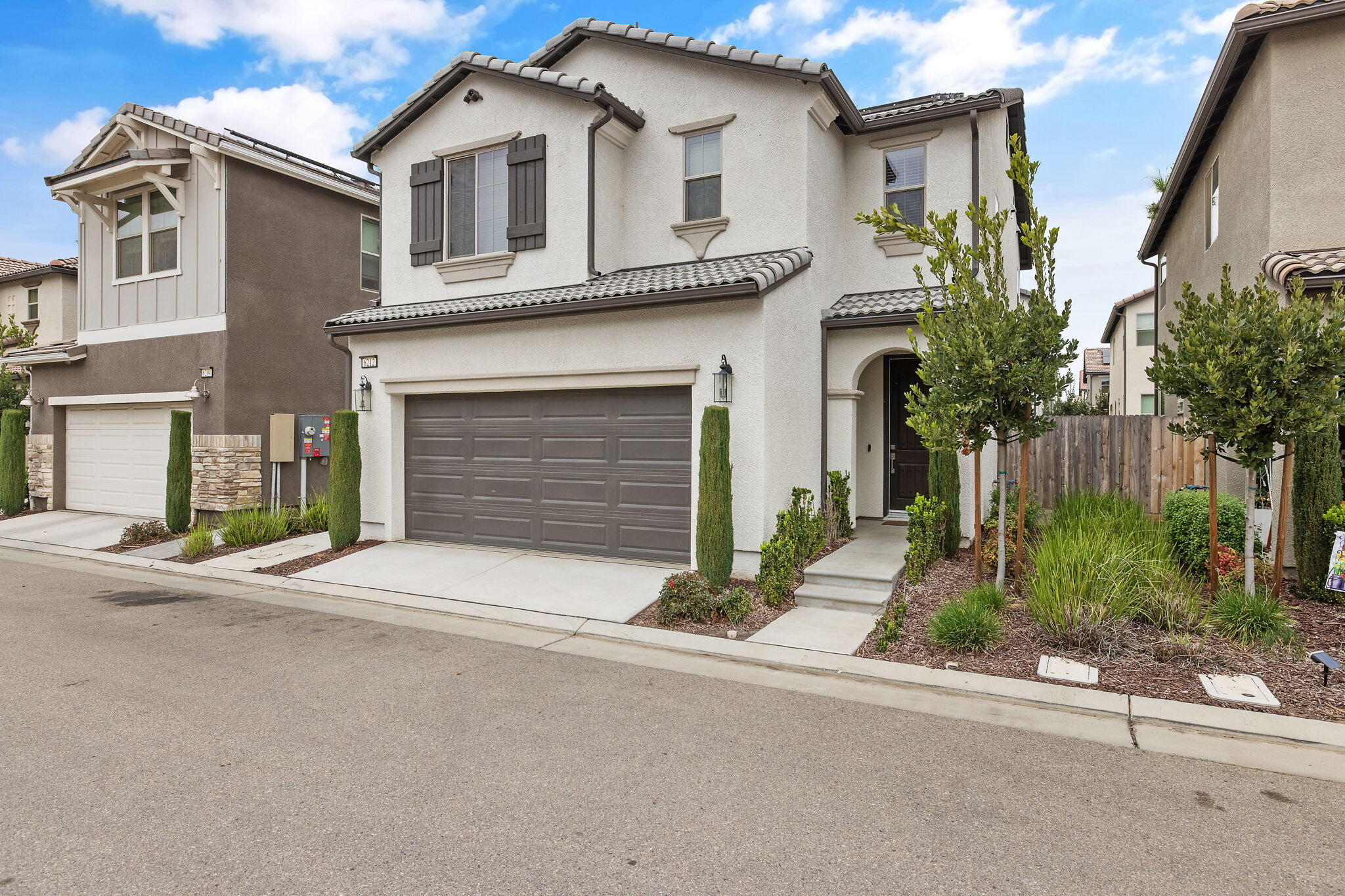 6212 E Bibi Dr, Fresno, CA 93727