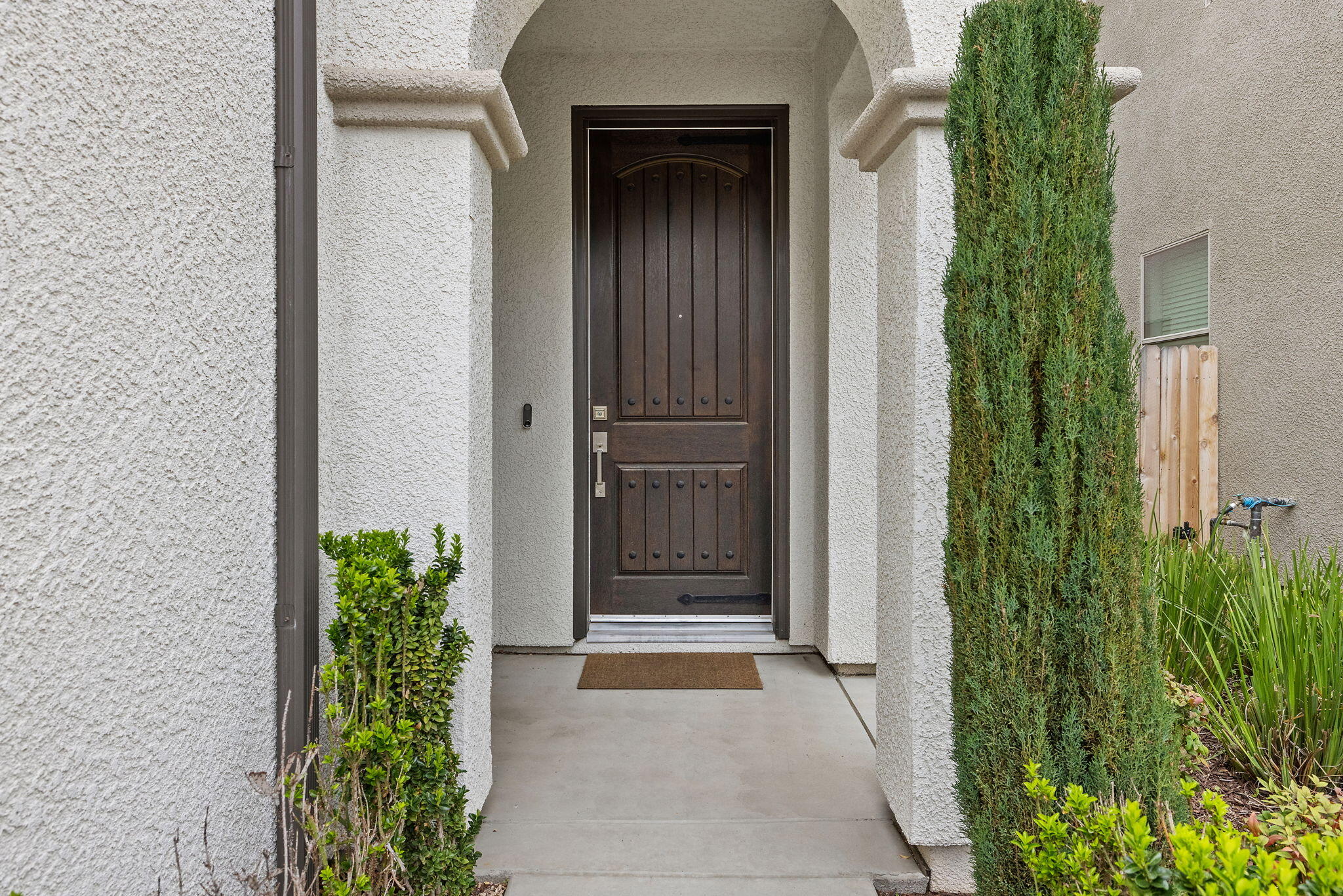 6212 E Bibi Dr, Fresno, CA 93727