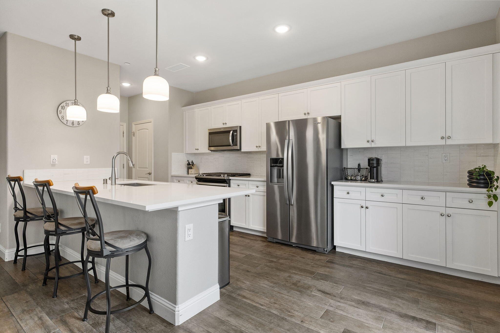 6212 E Bibi Dr, Fresno, CA 93727