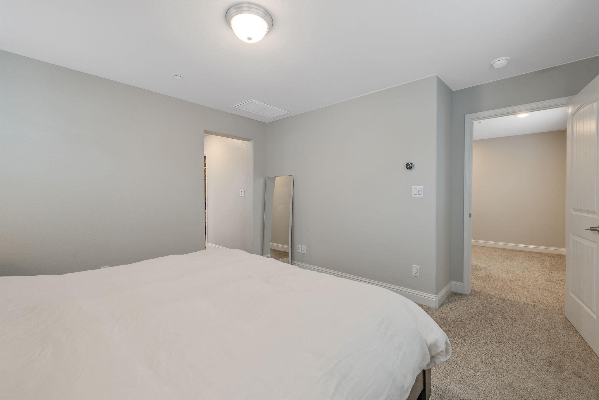 6212 E Bibi Dr, Fresno, CA 93727