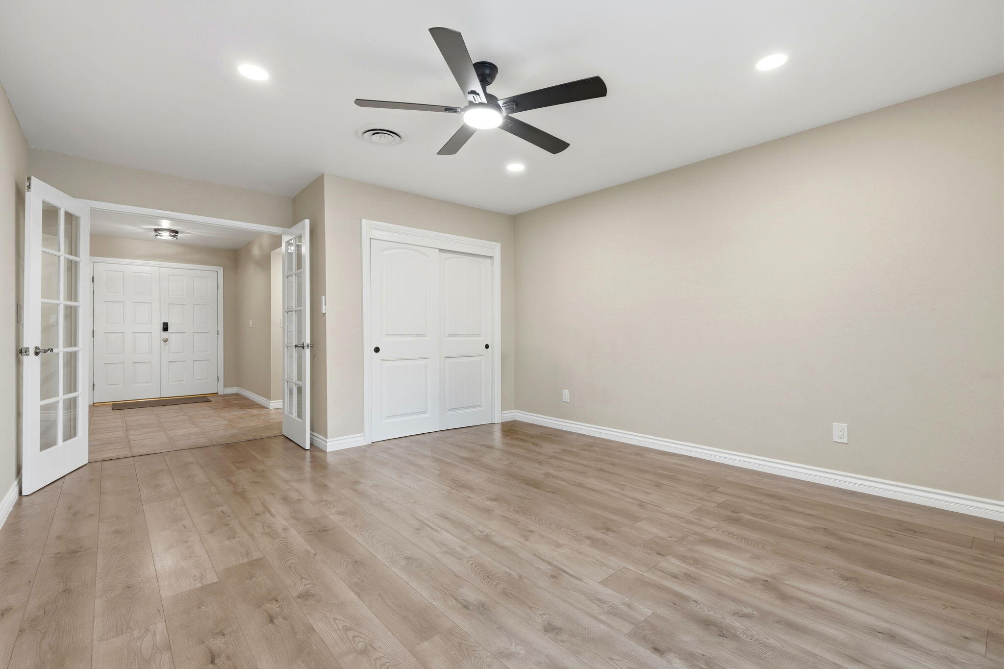 1690 Wall Ln, Porterville, CA 93257