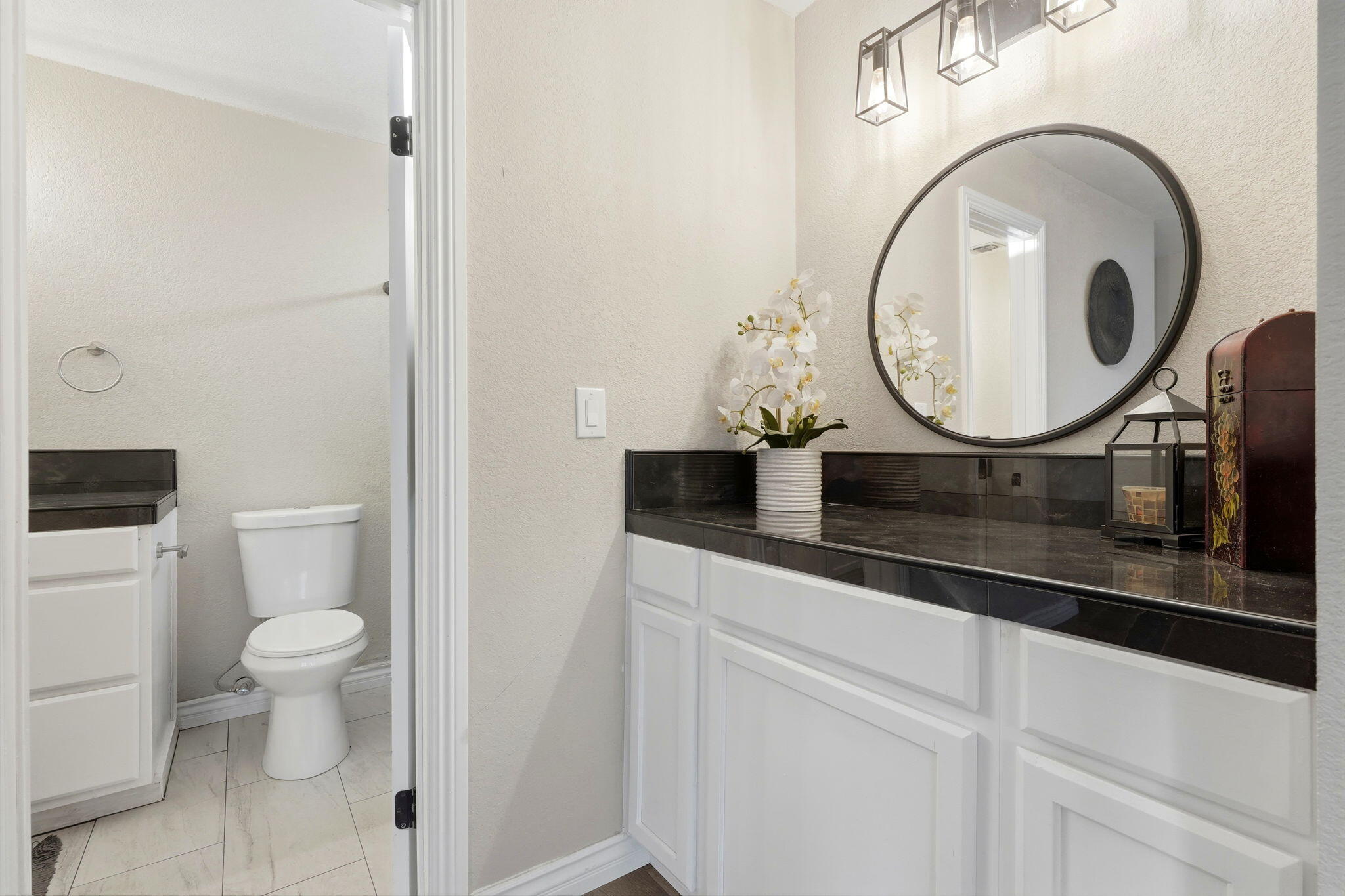 1690 Wall Ln, Porterville, CA 93257