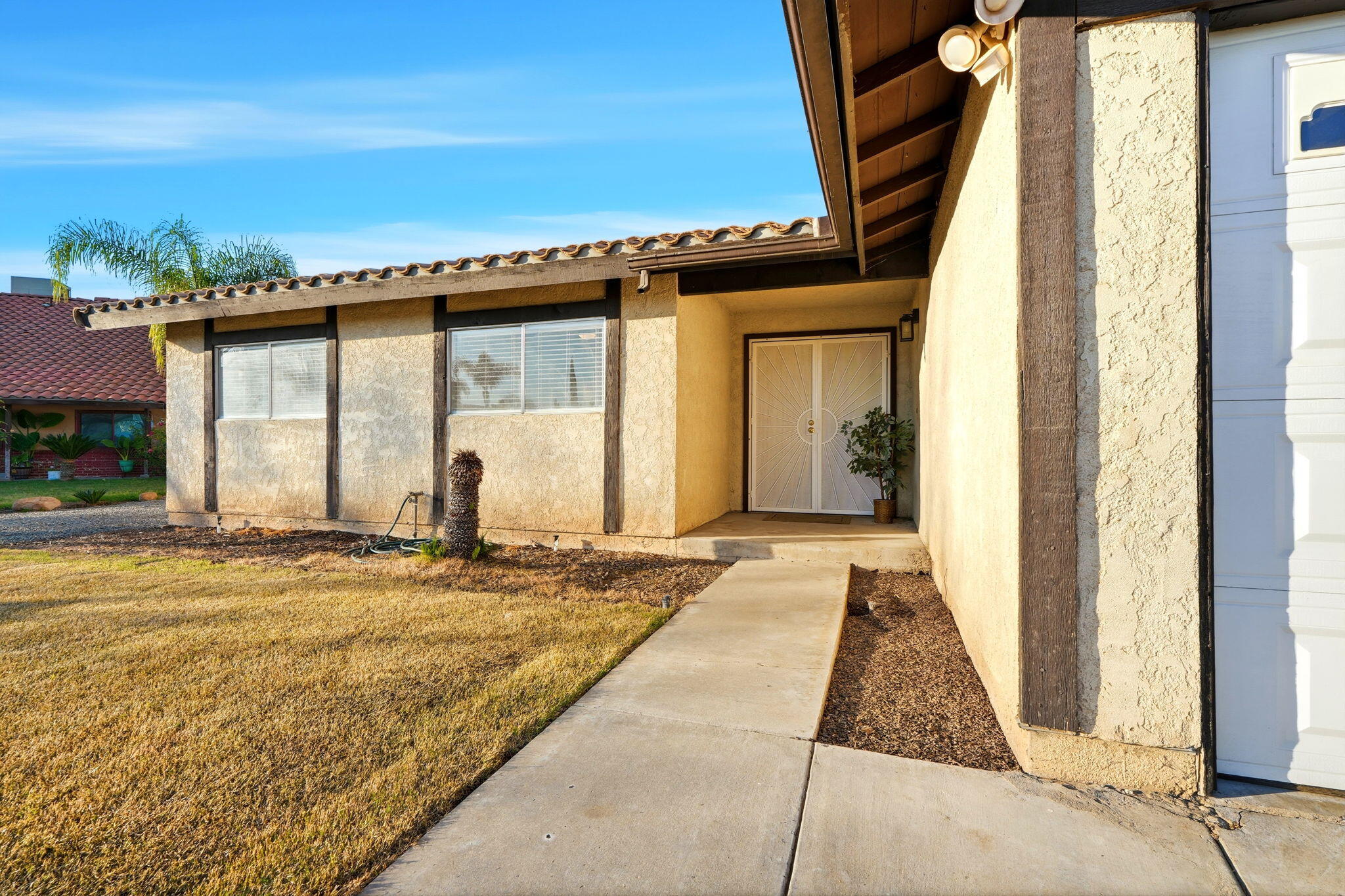 1690 Wall Ln, Porterville, CA 93257