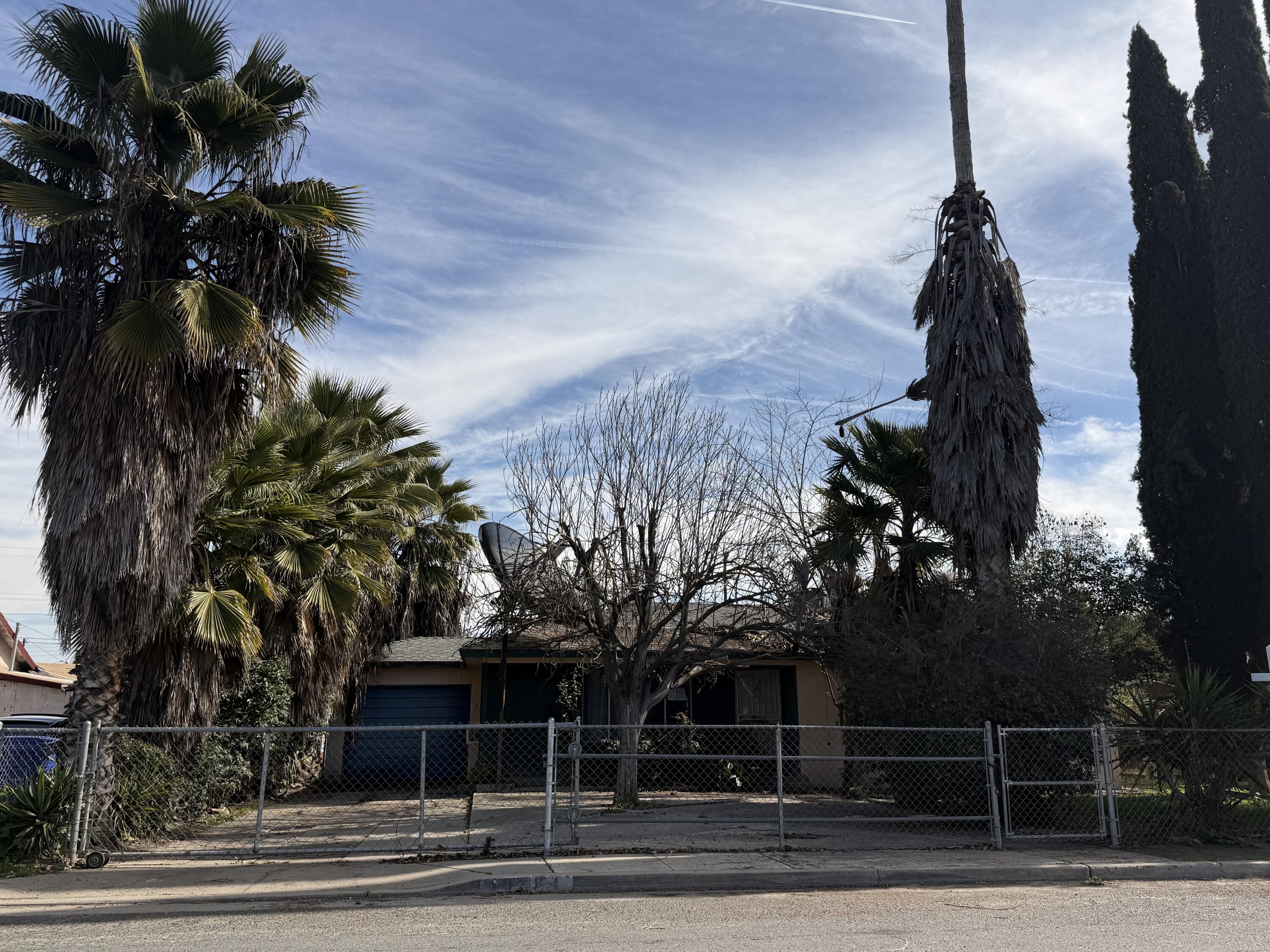 40284 Ralph Rd, Cutler, CA 93615