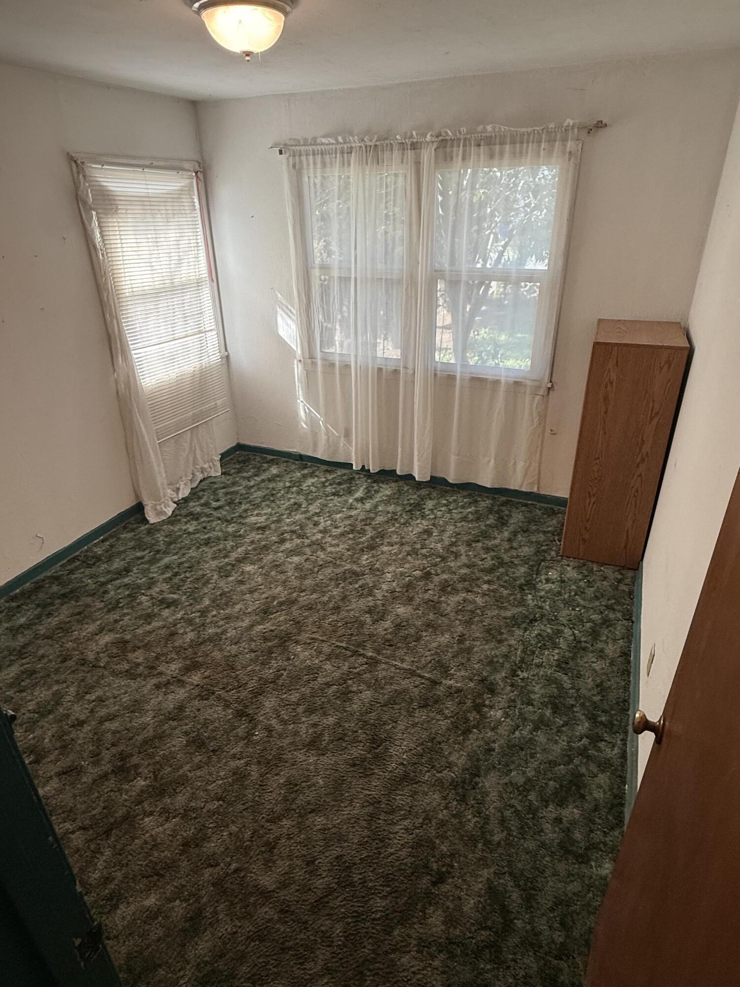 40284 Ralph Rd, Cutler, CA 93615