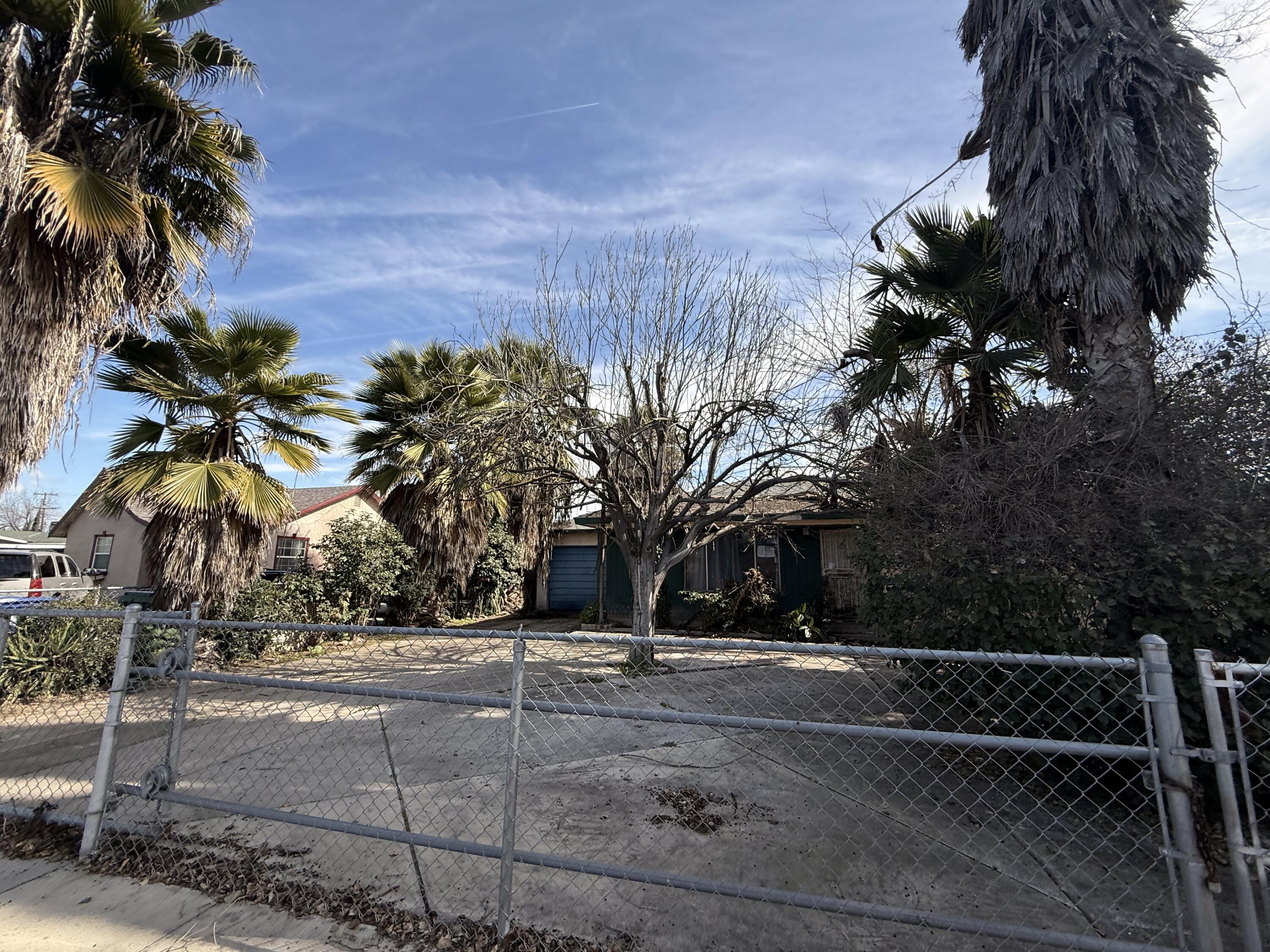 40284 Ralph Rd, Cutler, CA 93615