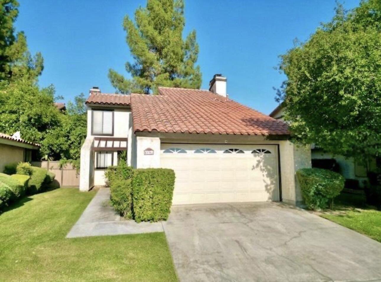 4136 Pinewood Lake Dr, Bakersfield, CA 93309